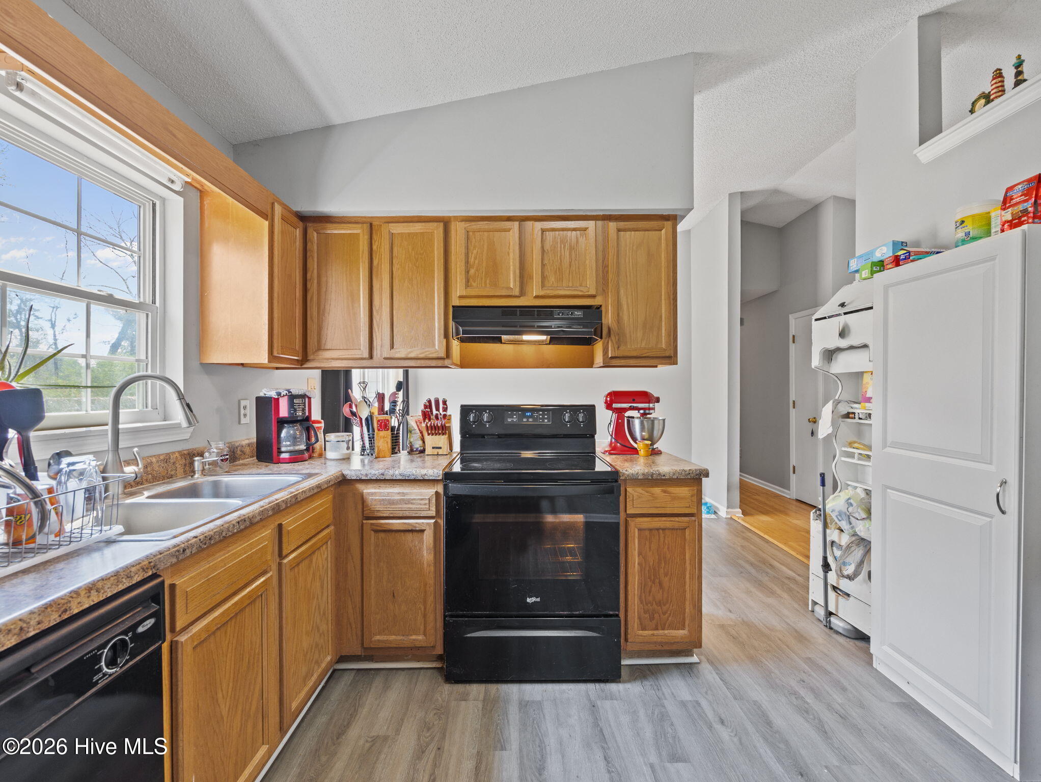 100562262 | Photo 10