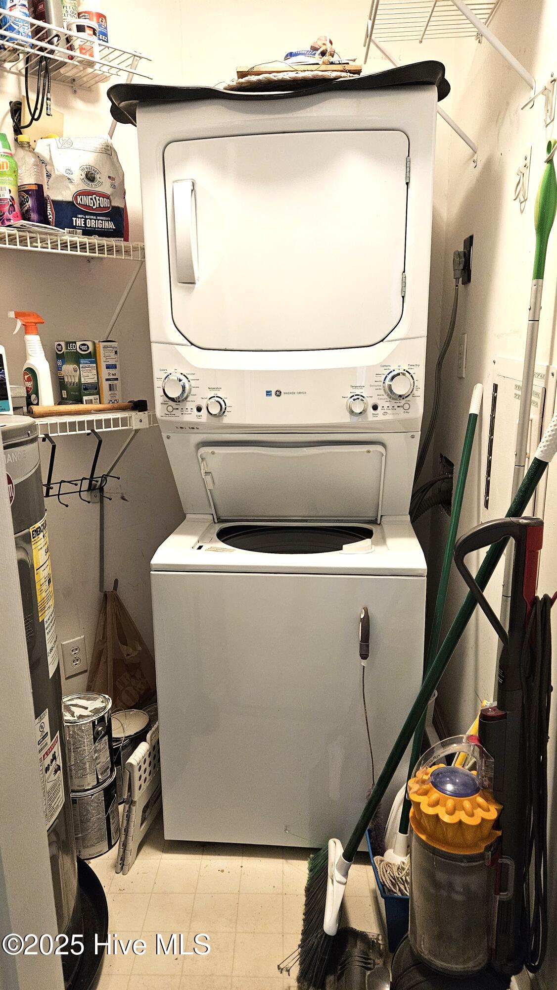 100542358 | Photo 11