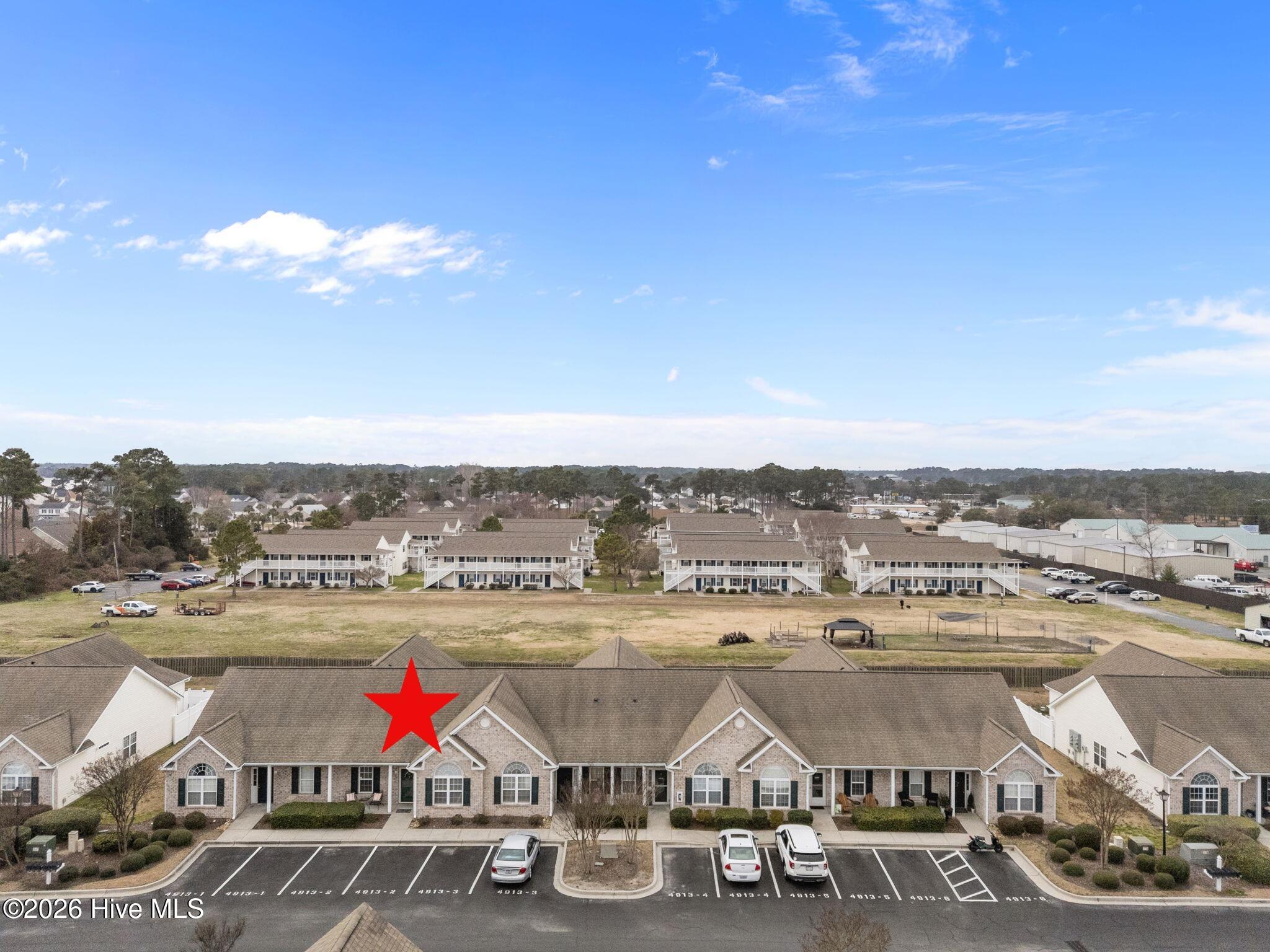 100556175 | Photo 43