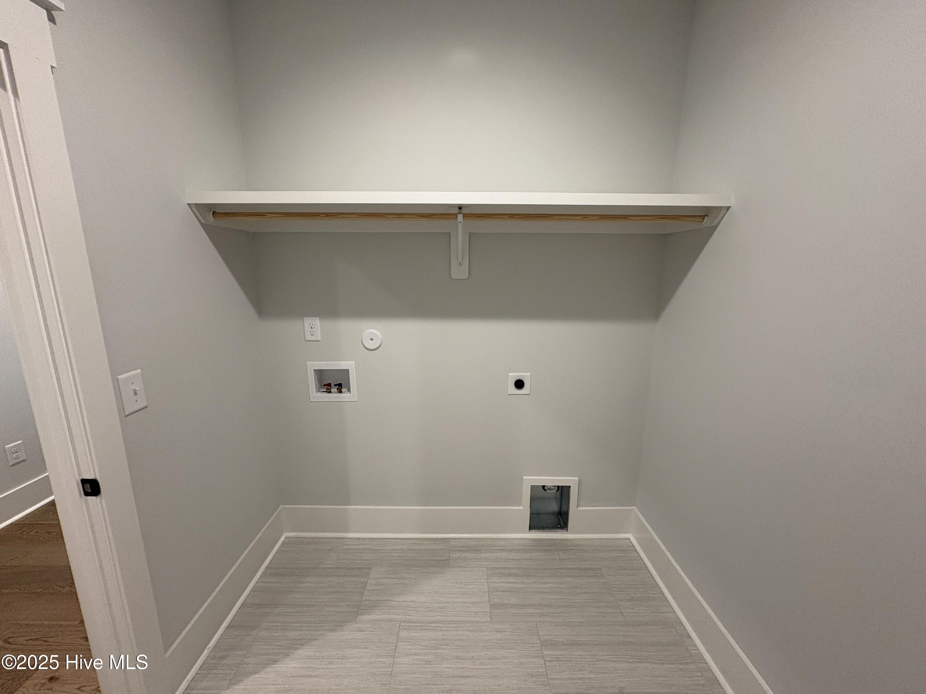 100521777 | Photo 24