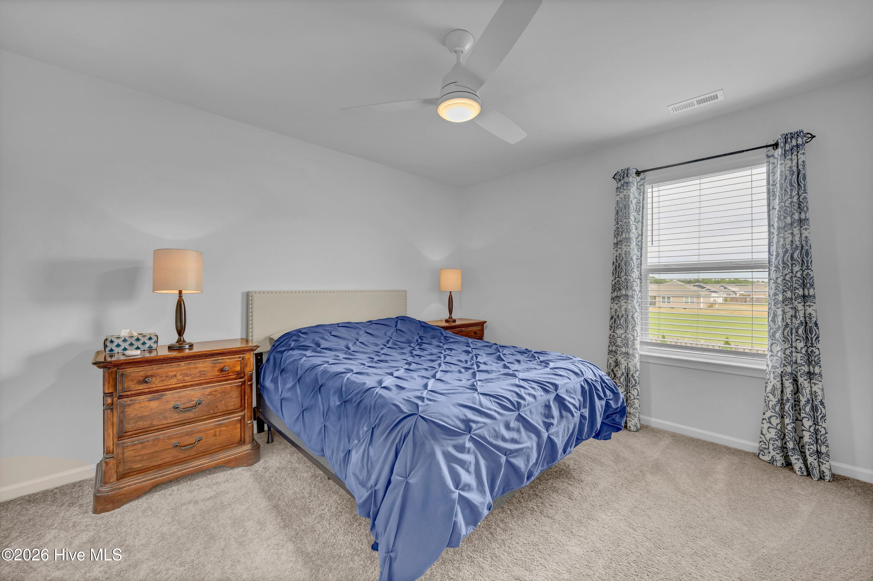 100570372 | Photo 22