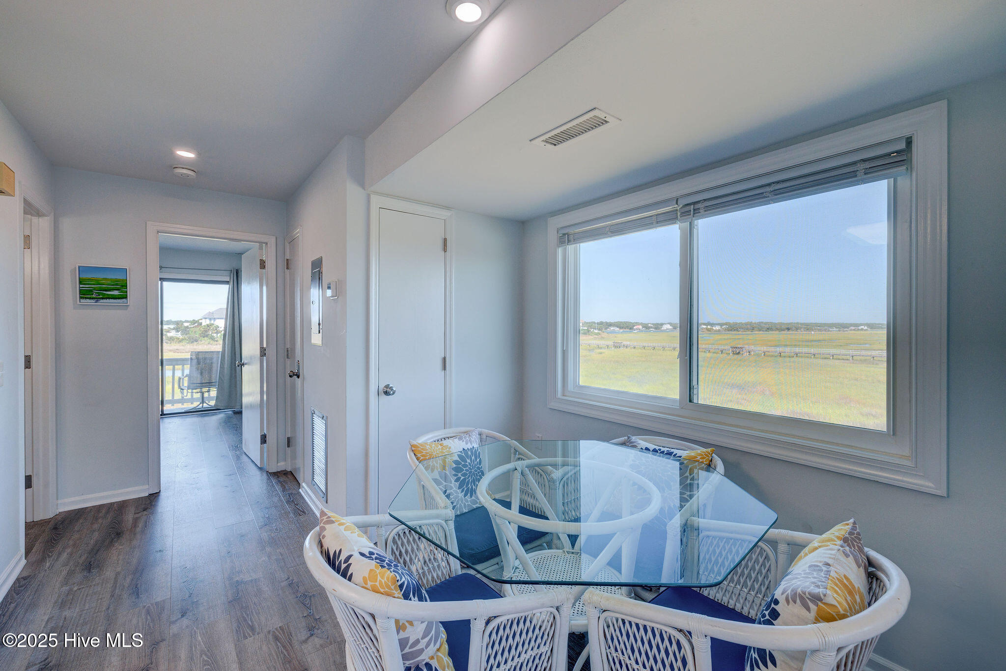 100531579 | Photo 16