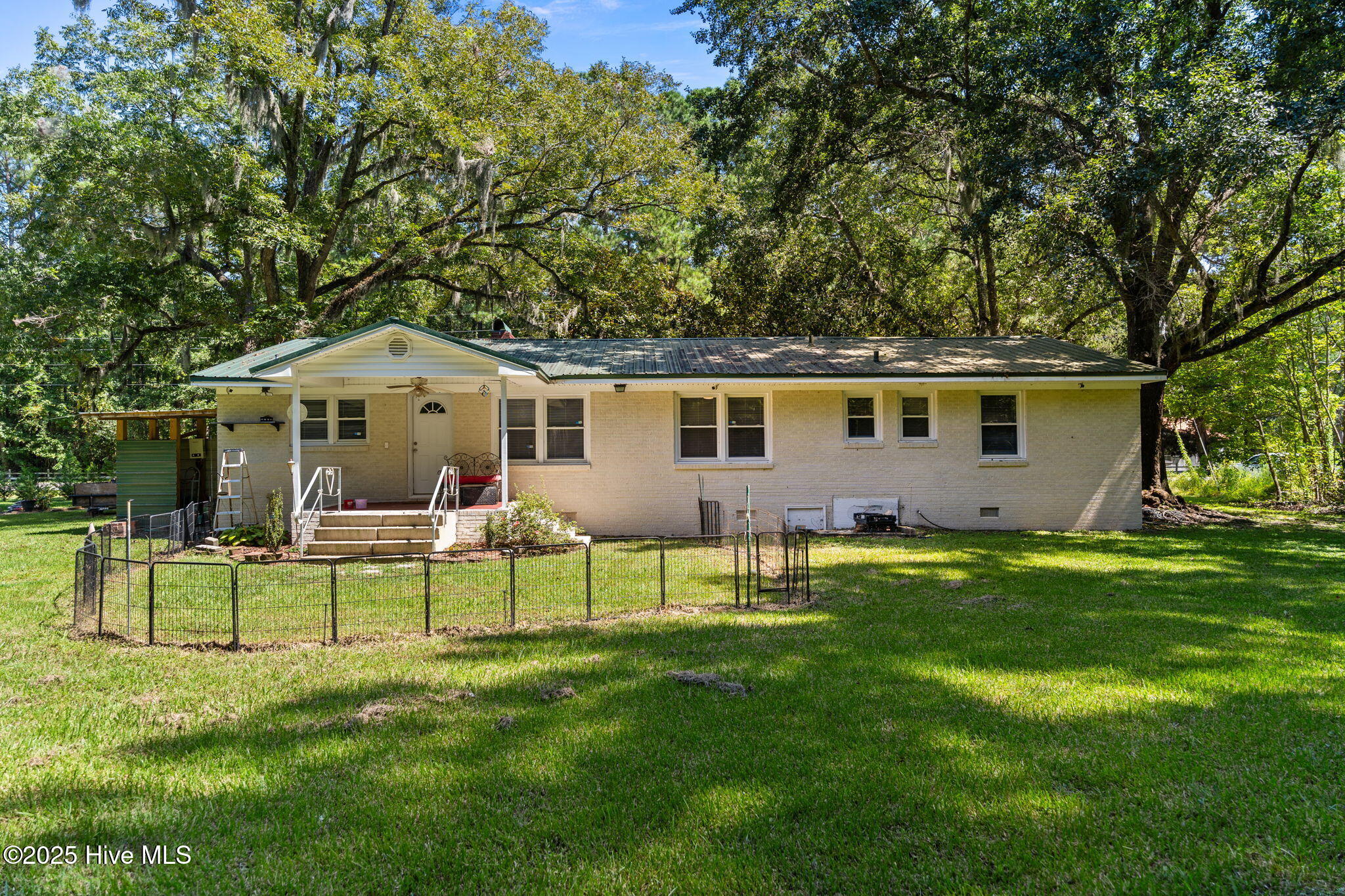 100530137 | Photo 33