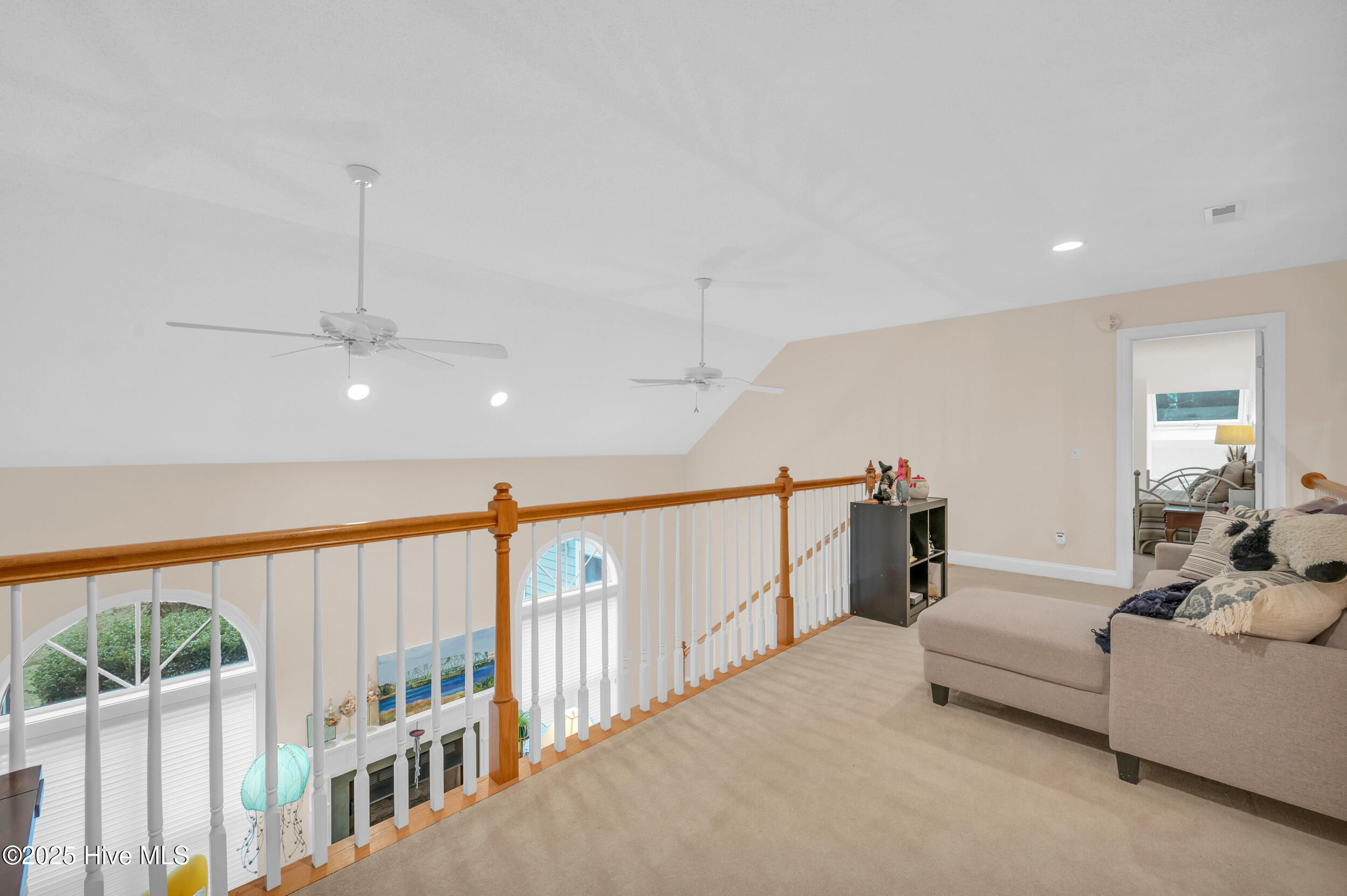 100542764 | Photo 33