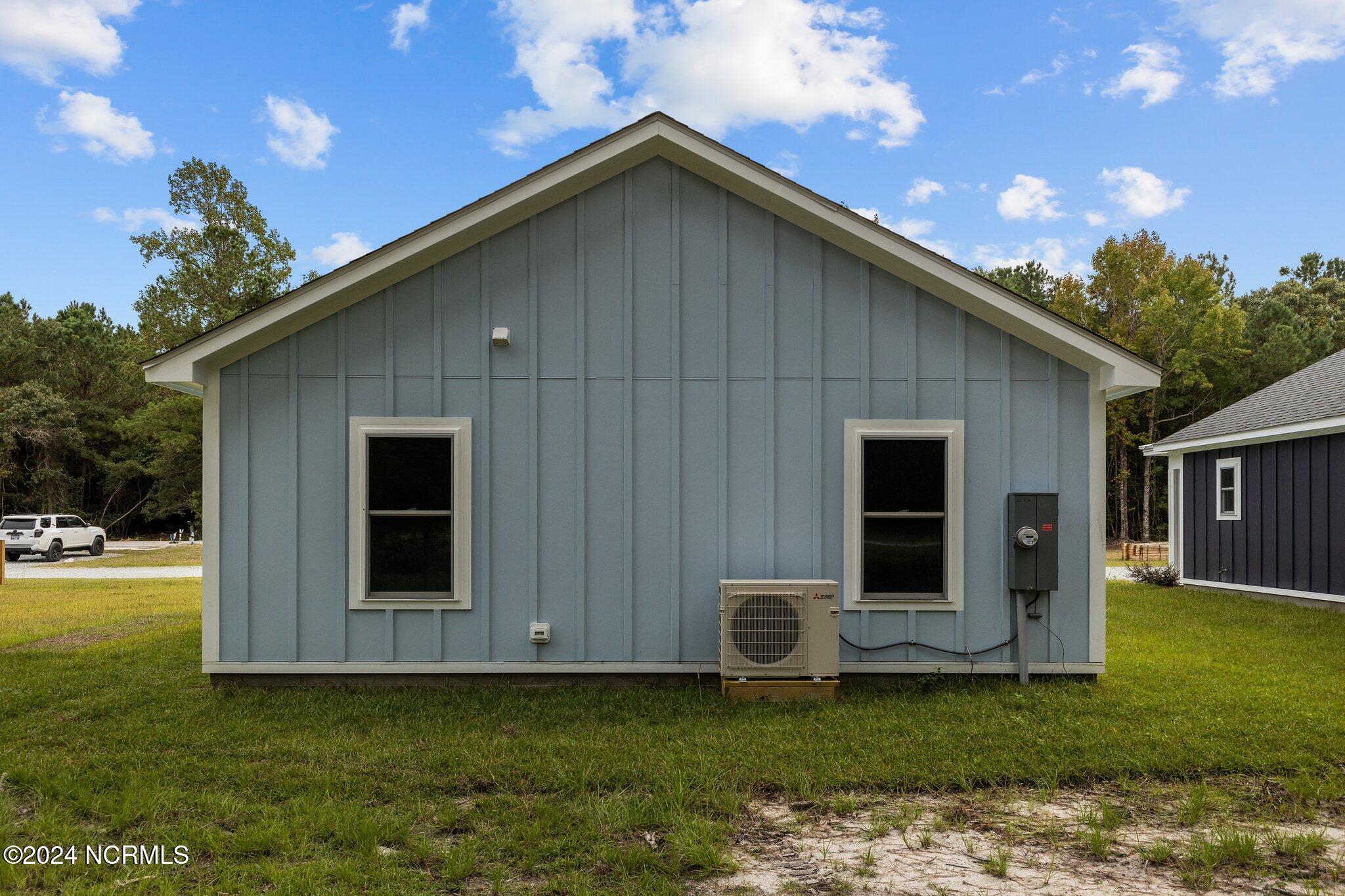 100535185 | Photo 46