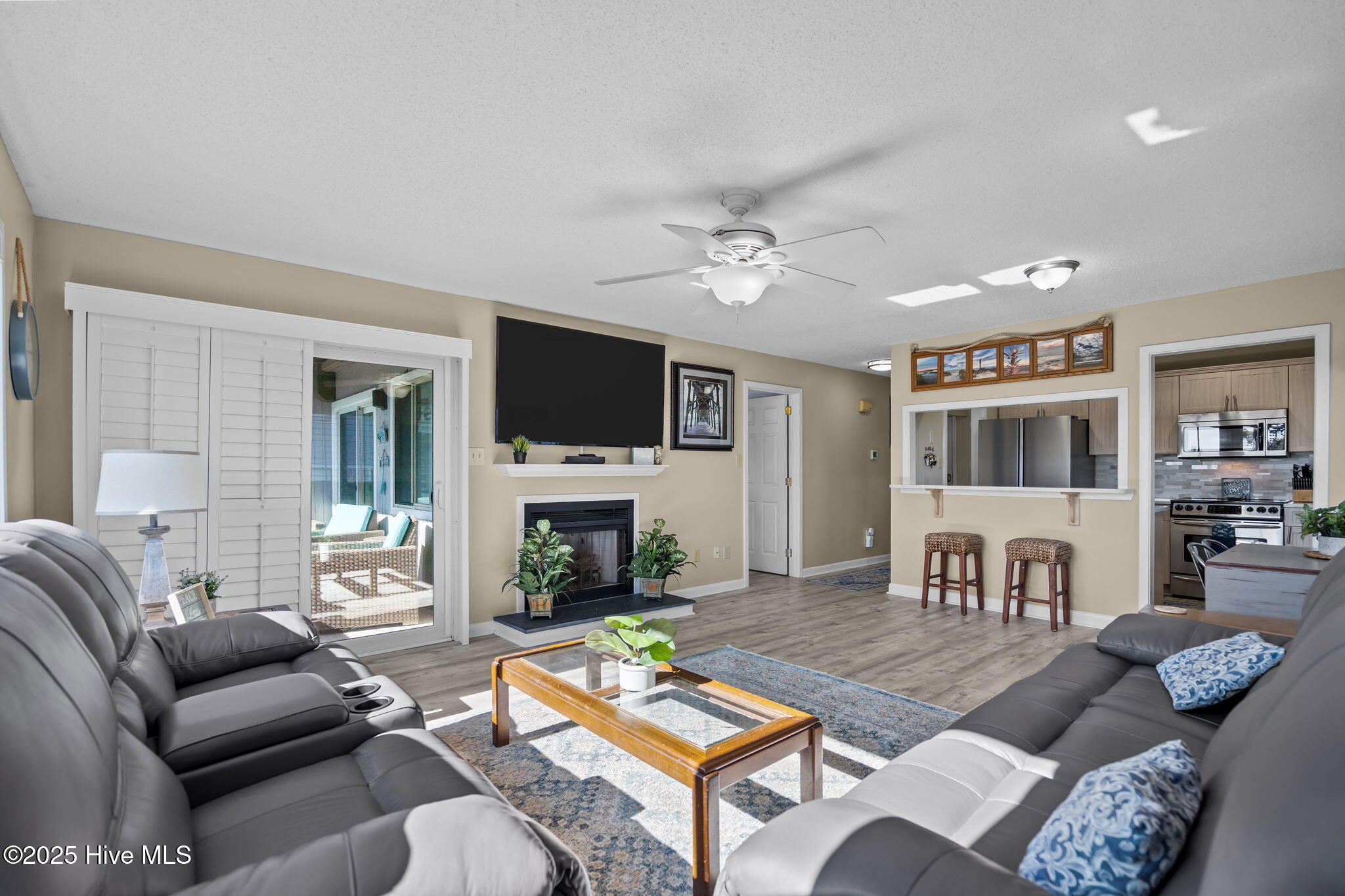 100541218 | Photo 10