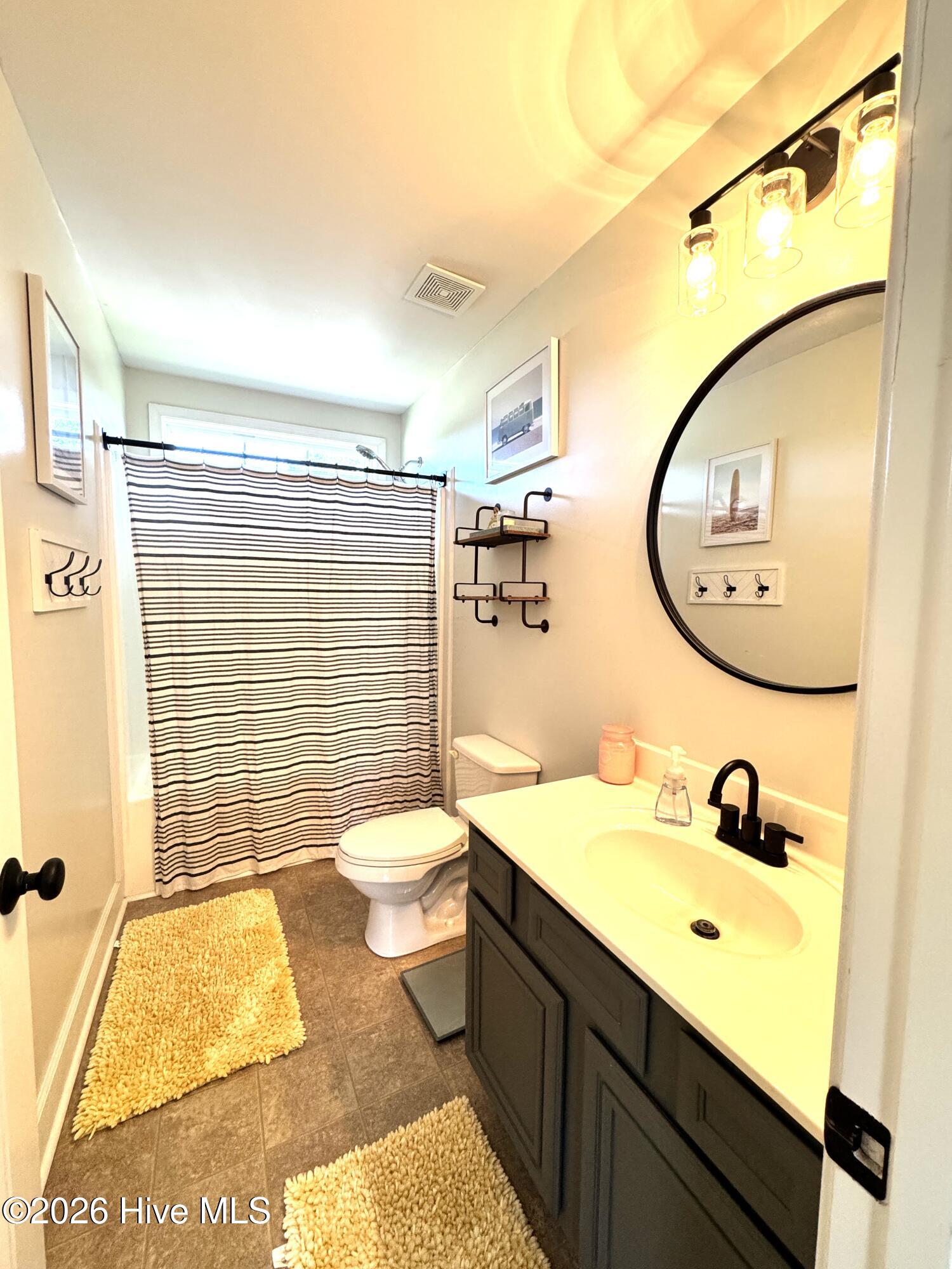 100570620 | Photo 26