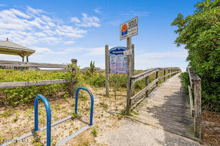 100525169 | Photo 28