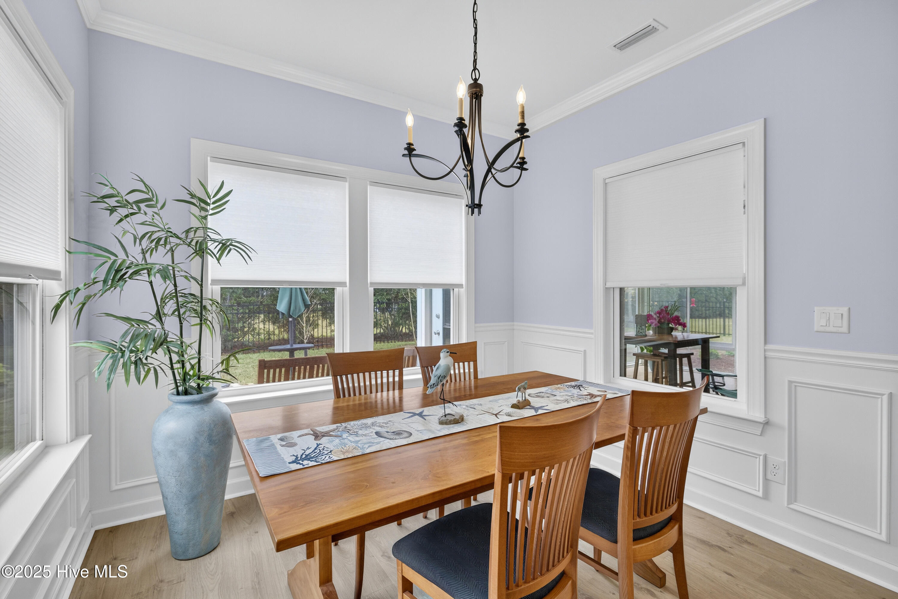 100537739 | Photo 14