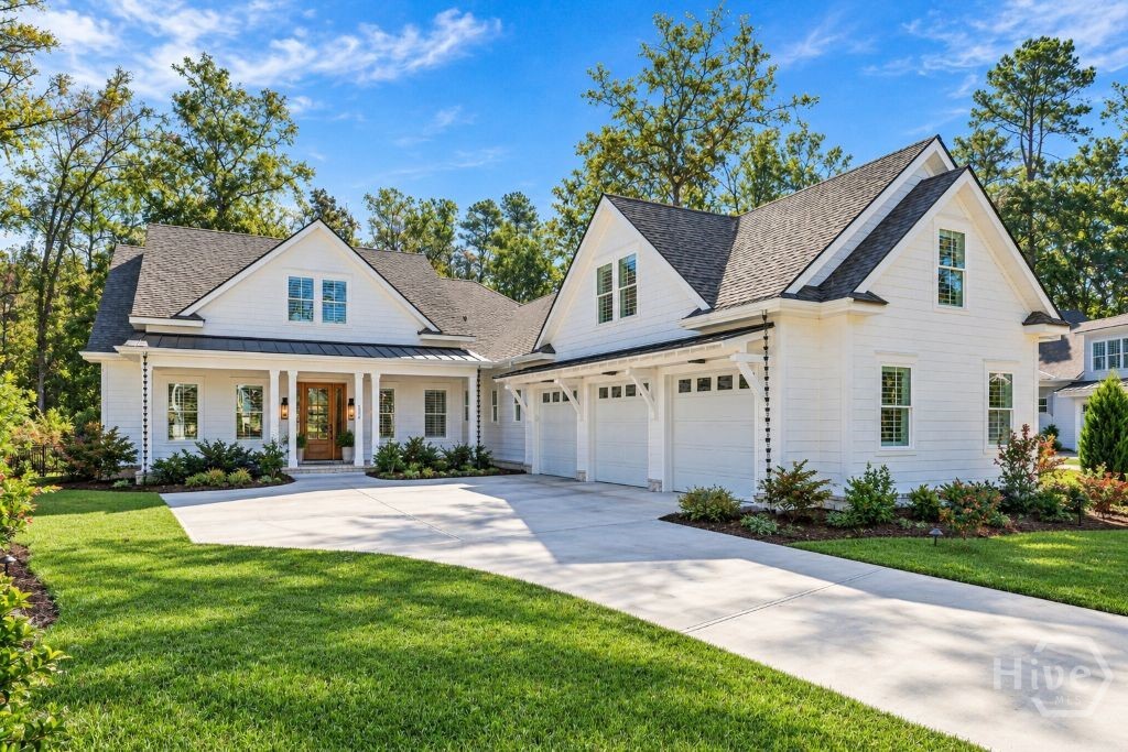 Photo 1 of Single family home for sale at 334 Linkside Lake Dr, Richmond Hill, GA 31324 | MLS# SA367229 | Listing updated on 2026-10-29