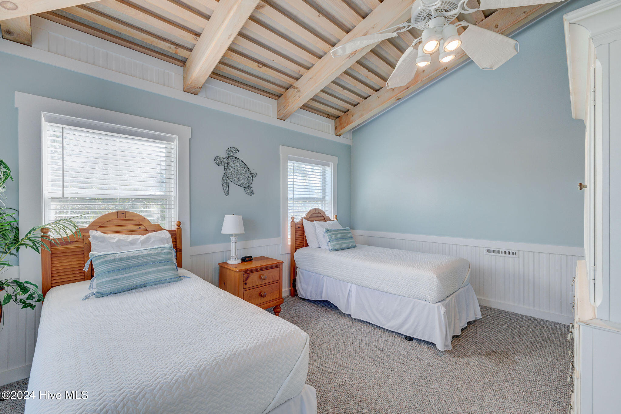 100526759 | Photo 26