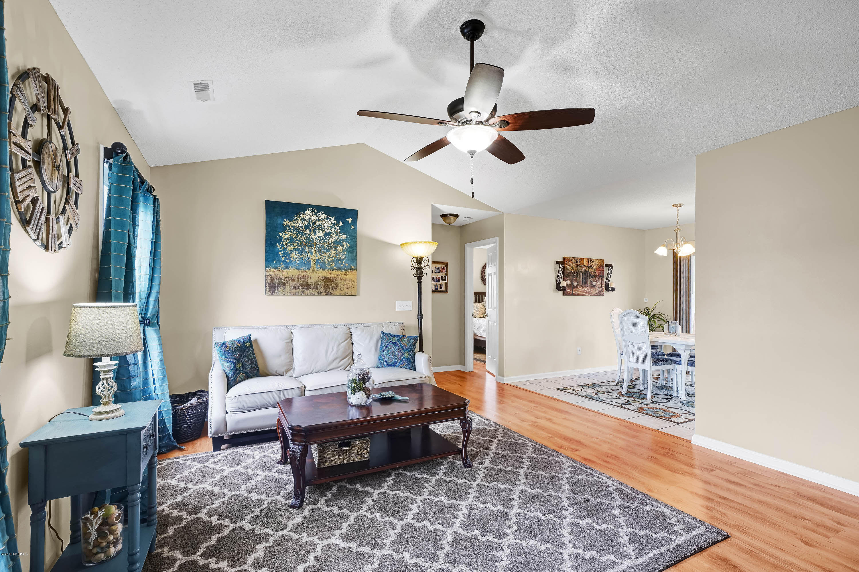 2518BradfieldCourt-06