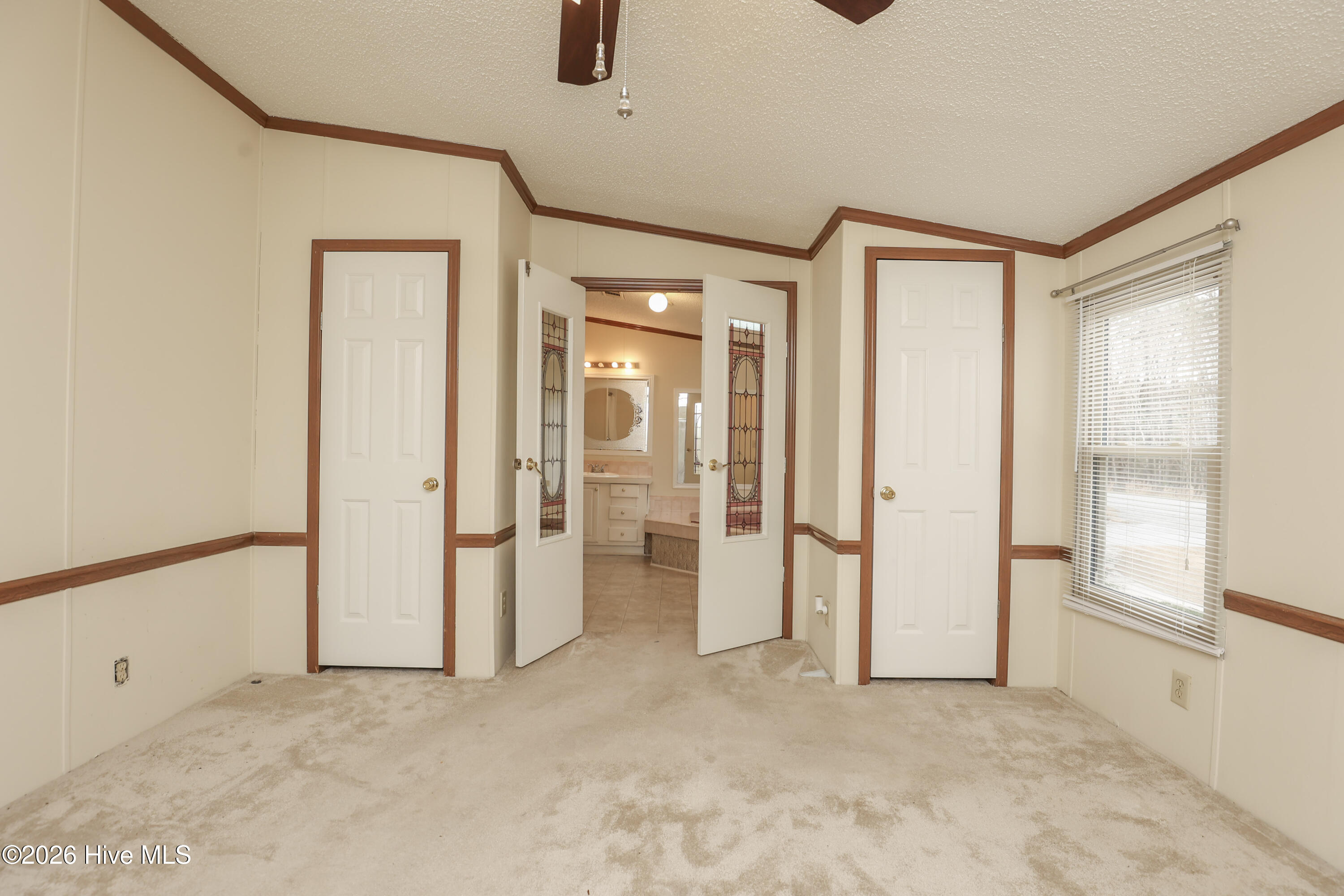 100548874 | Photo 29