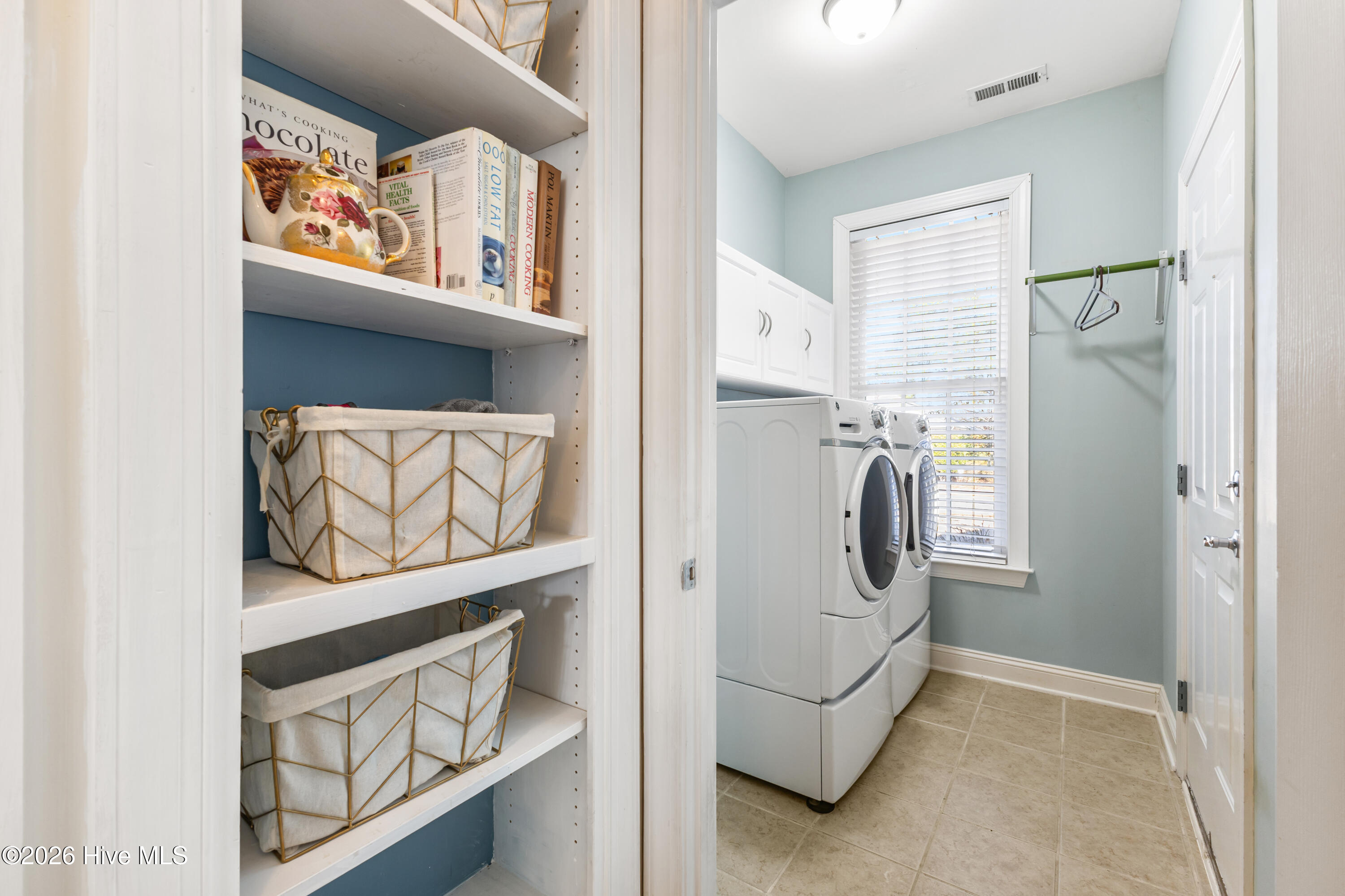 100553841 | Photo 34