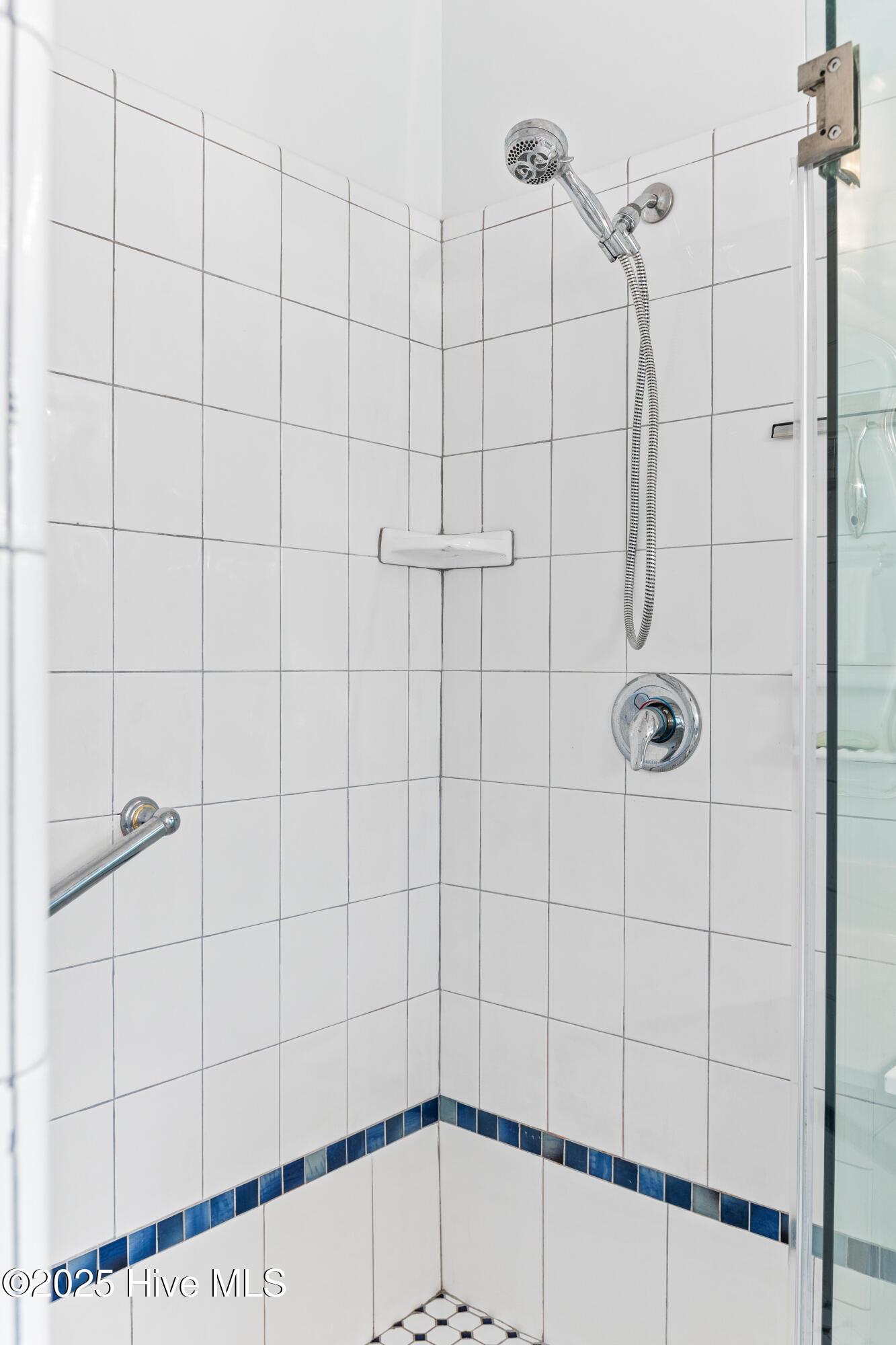 100534013 | Photo 31