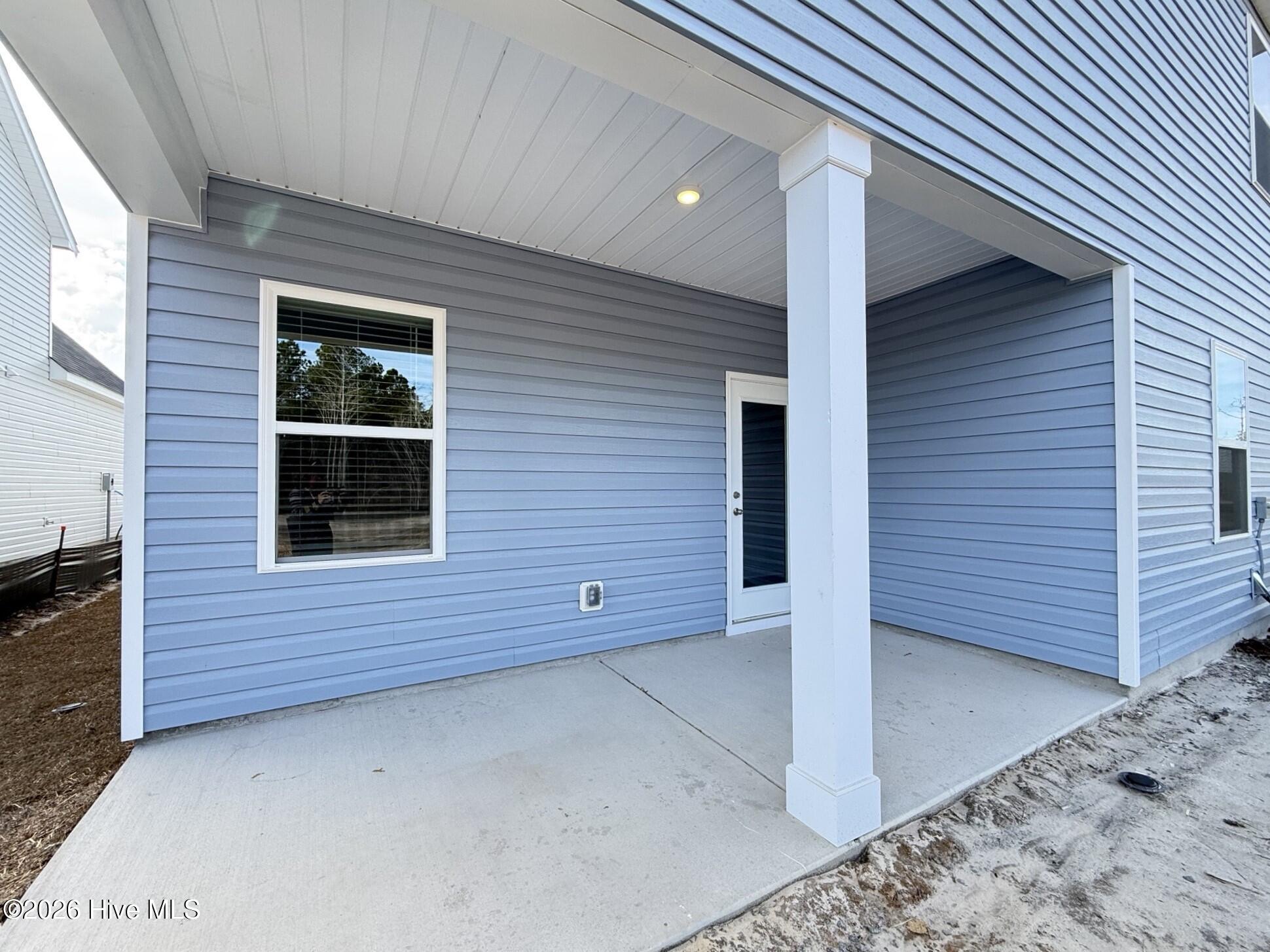 100526305 | Photo 38