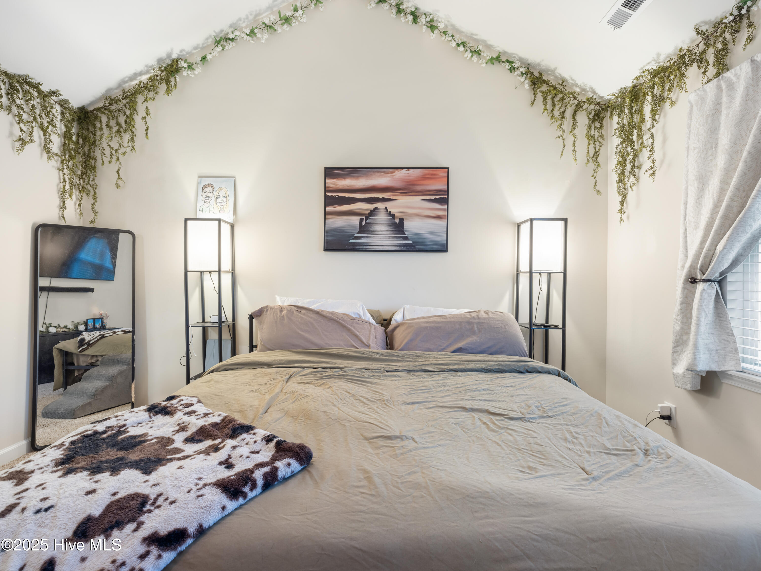 100512056 | Photo 29