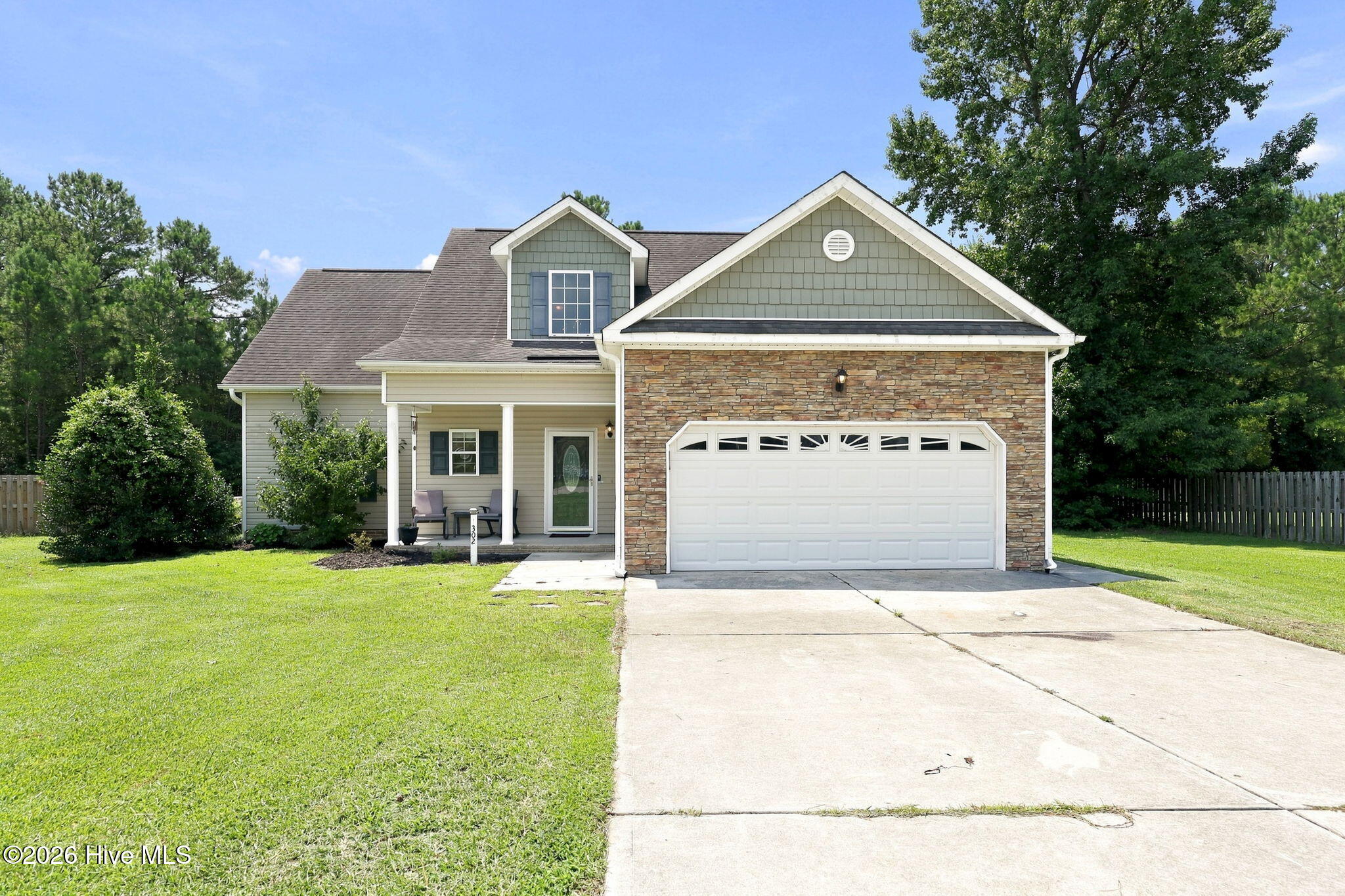 302 Squire Court,Maple Hill