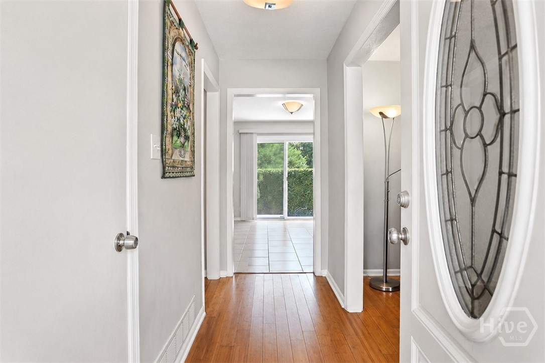 3rd image of 5 Prince Charles Ct, Savannah, GA 31406 | MLS# SA362792