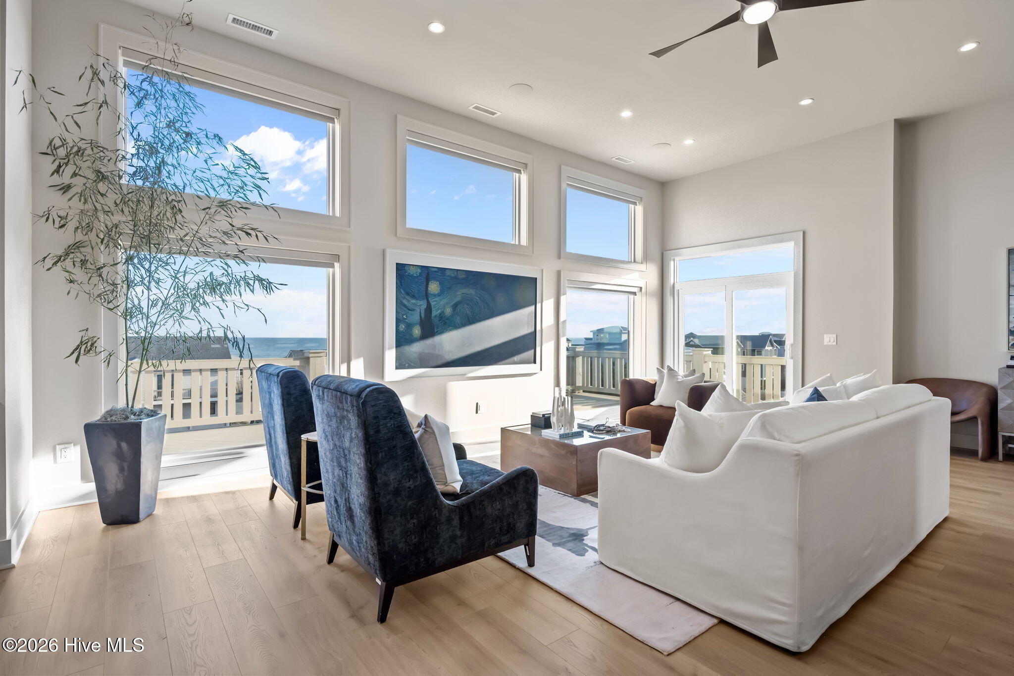 100552191 | Photo 27