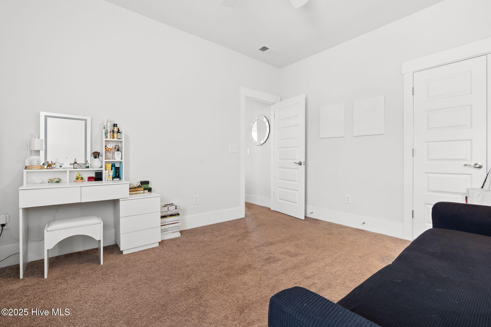 100516296 | Photo 24