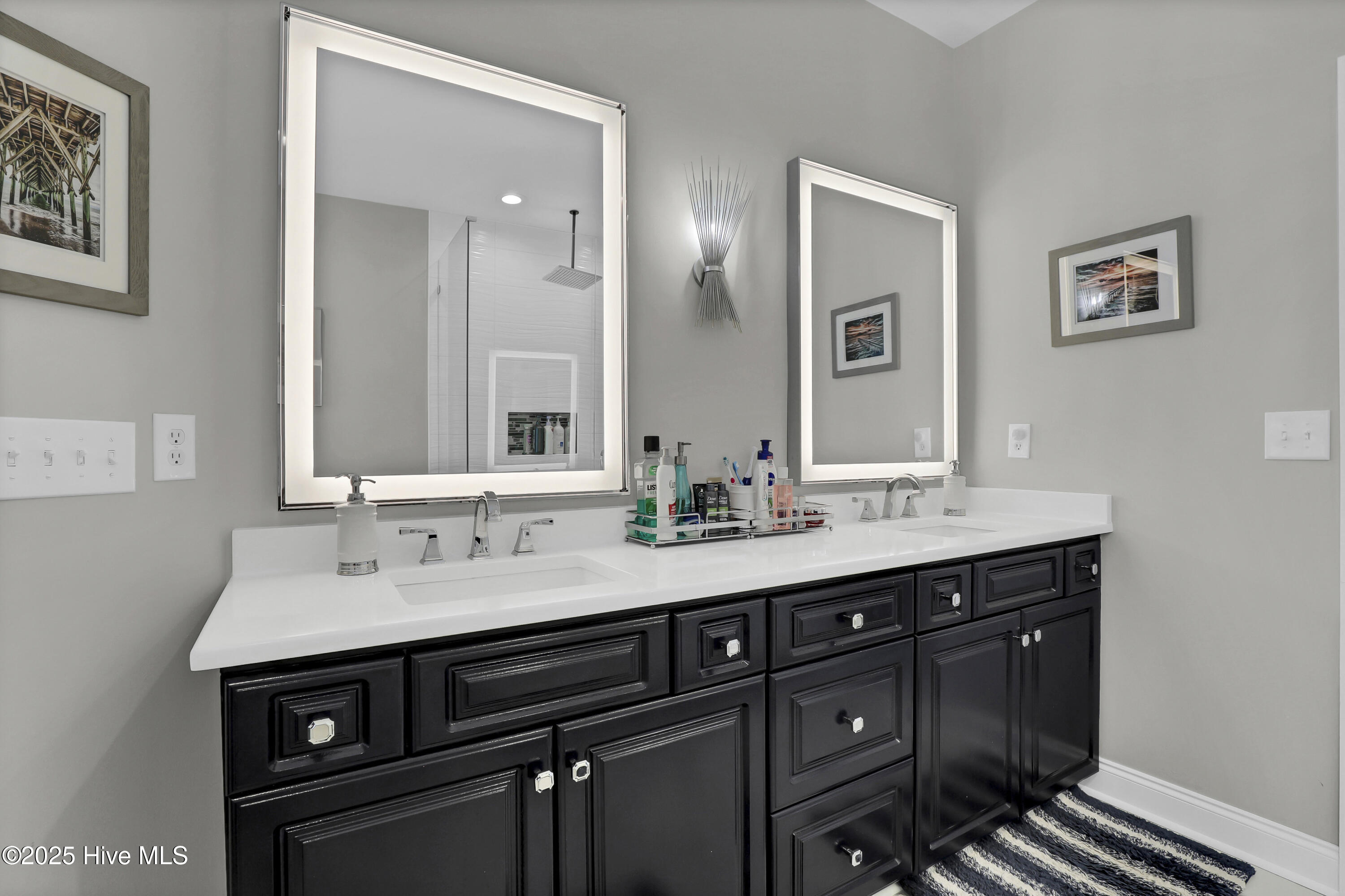 100529954 | Photo 30