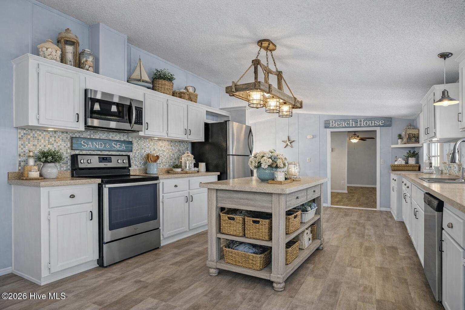 100540304 | Photo 15