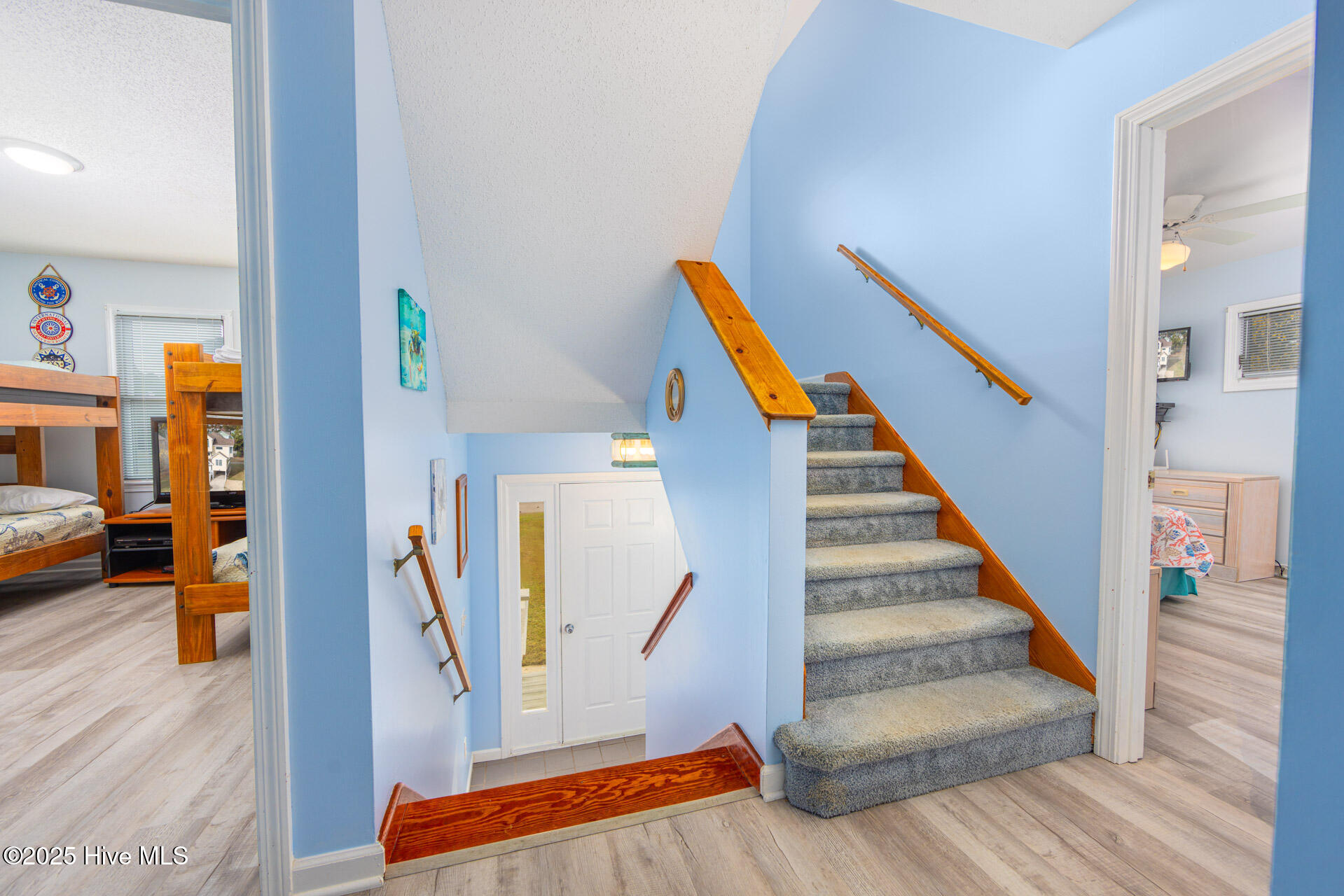 25-1037 Hampton - Stairs - Corolla - Geo