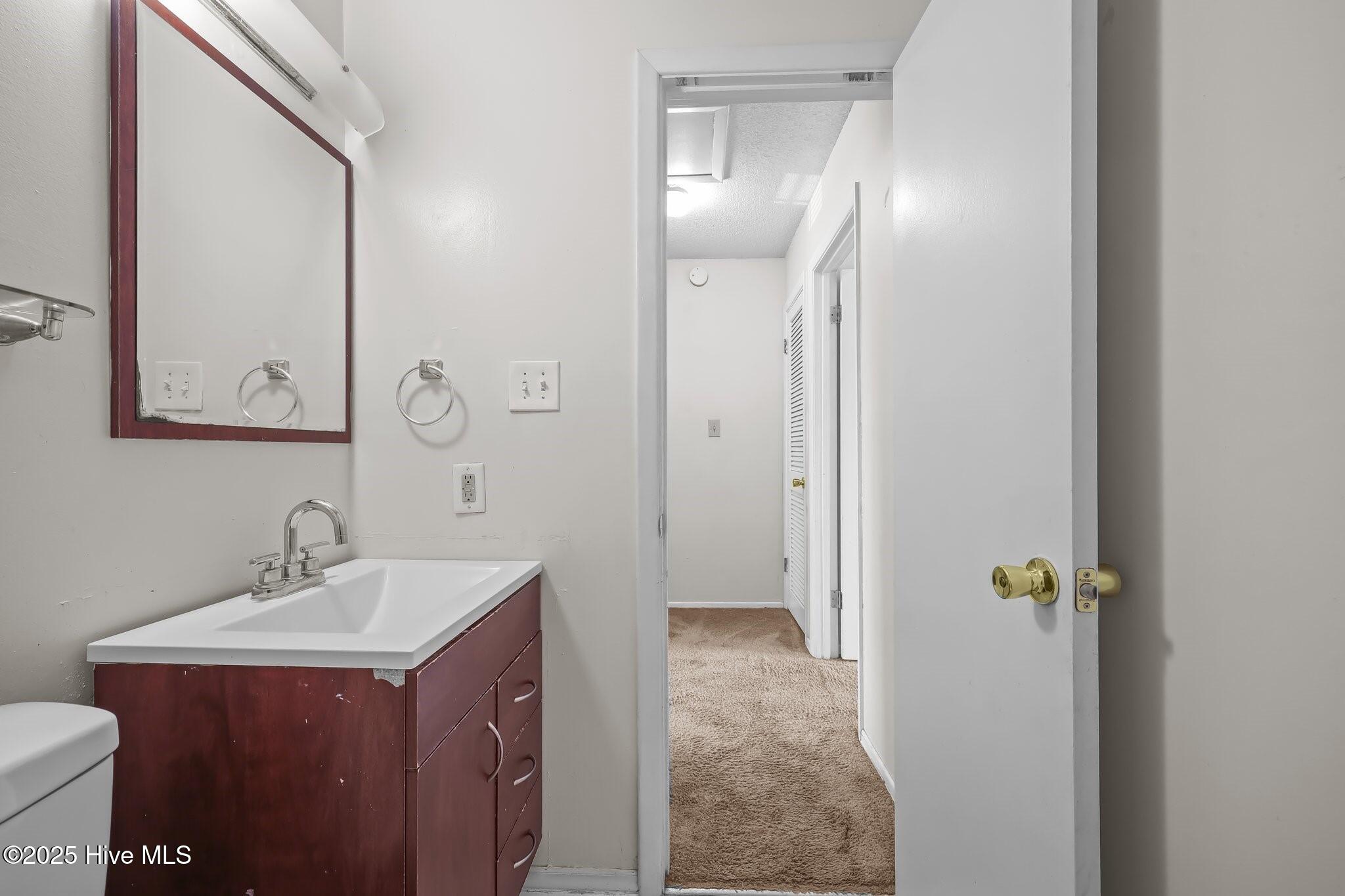 139 King George Court, Jacksonville, NC 28546 – photo 20: 20-web-or-mls-139 King George Court 048