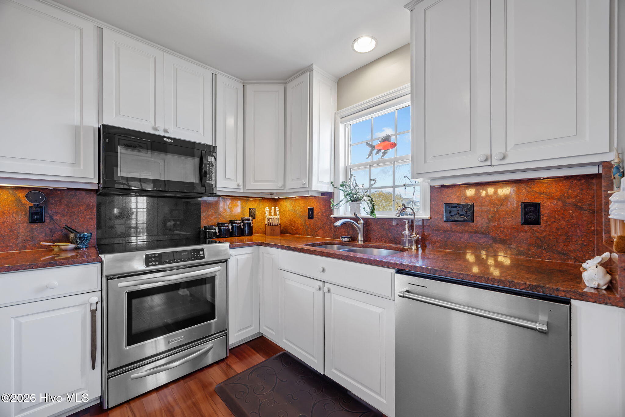 160 Live Oak Road,Newport