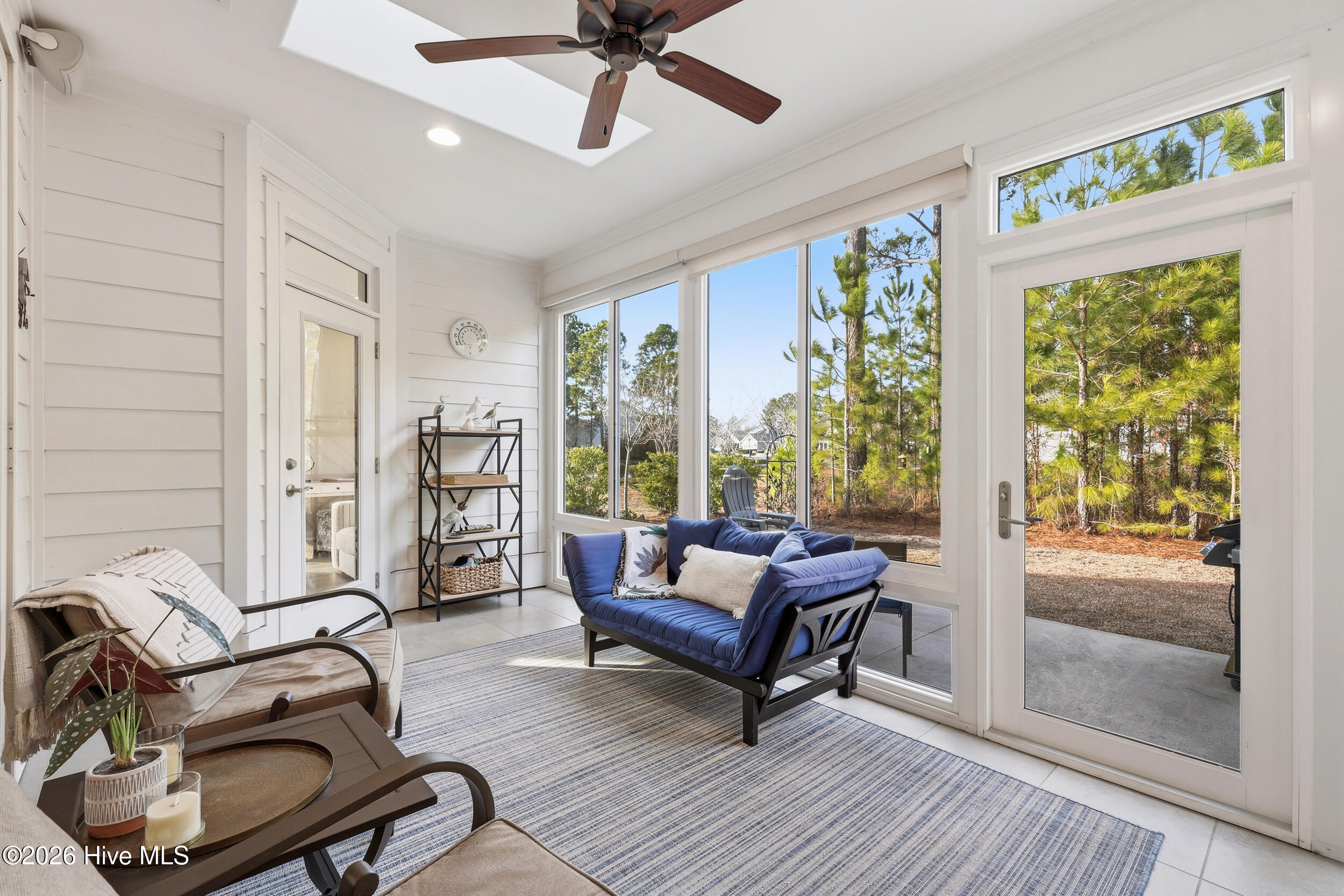 100551027 | Photo 44