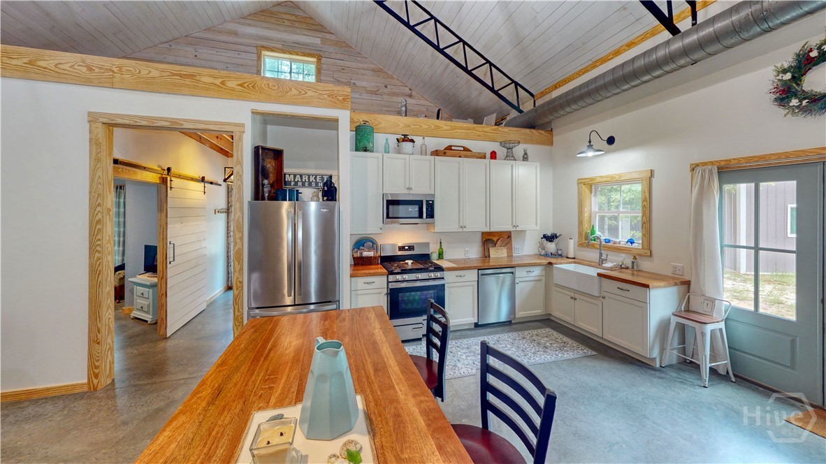 Kitchen area toward hallway - Look at these Birchw