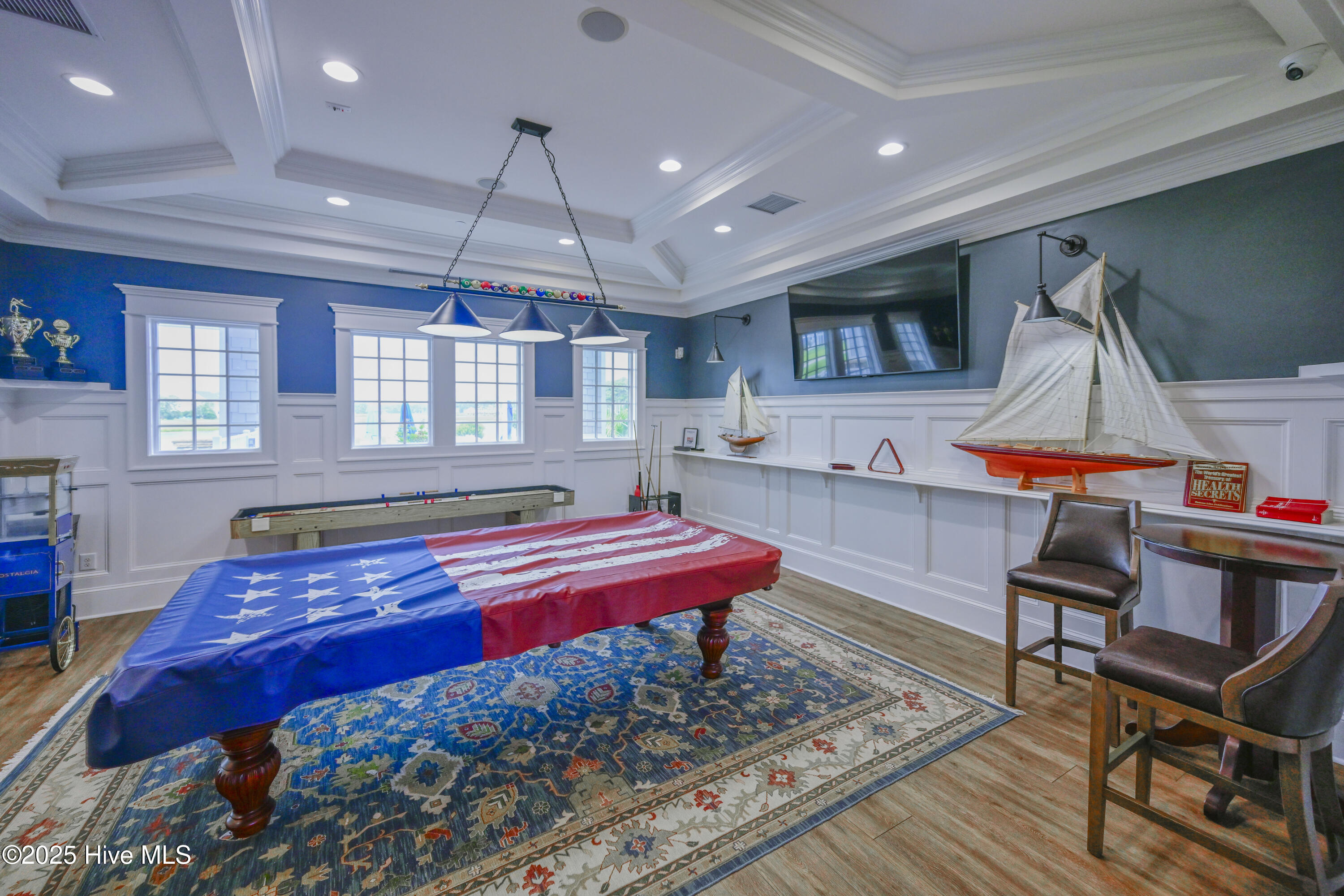 100523770 | Photo 68