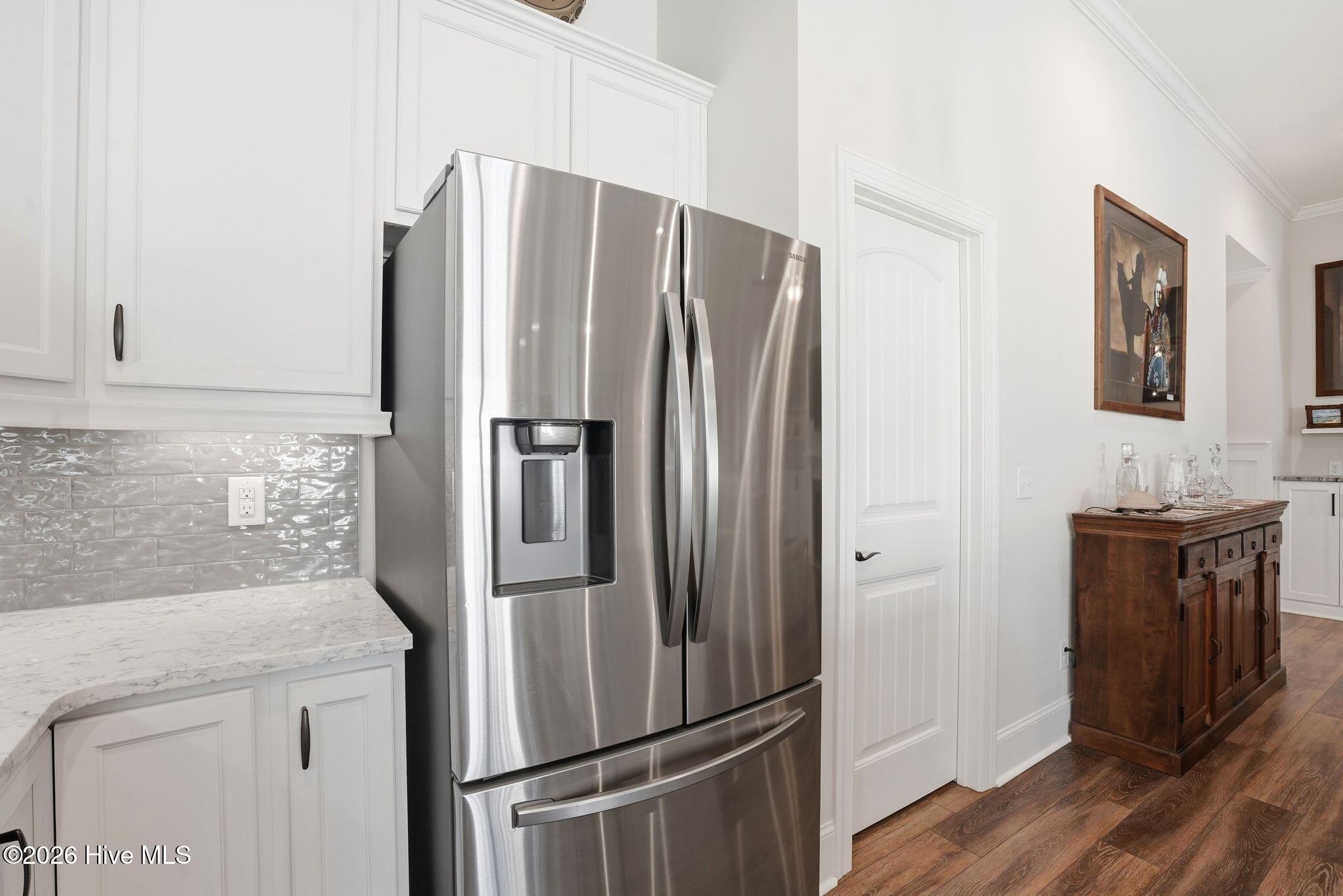 100559439 | Photo 38