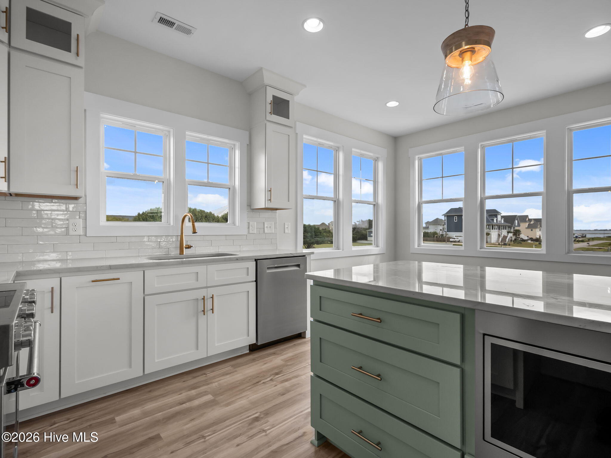656 Fishermans Point,Newport