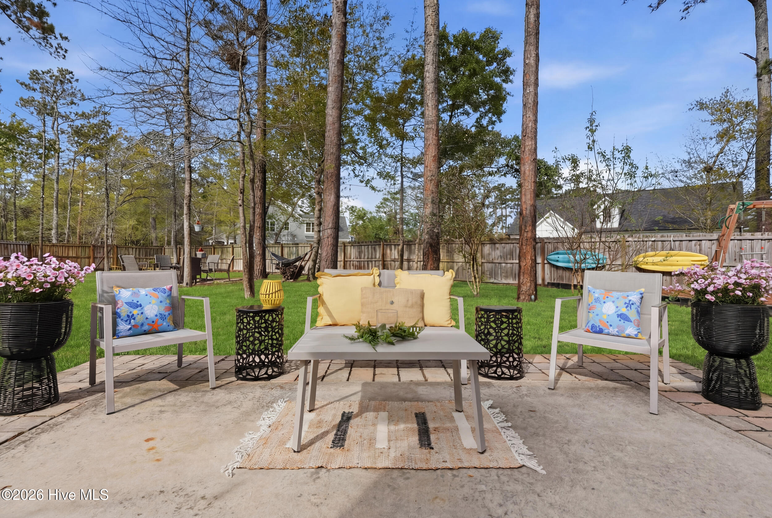 100565388 | Photo 65