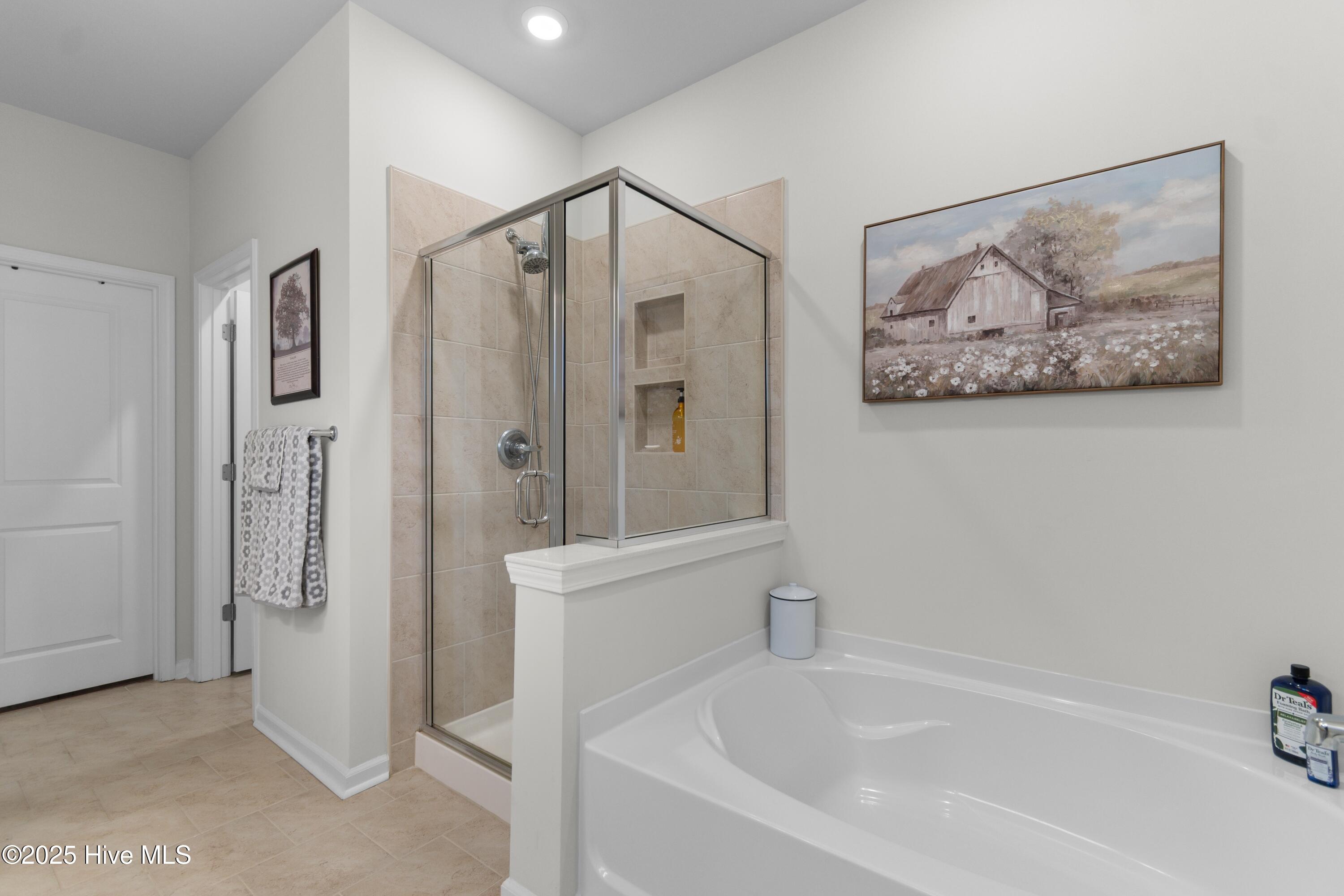 100543949 | Photo 18