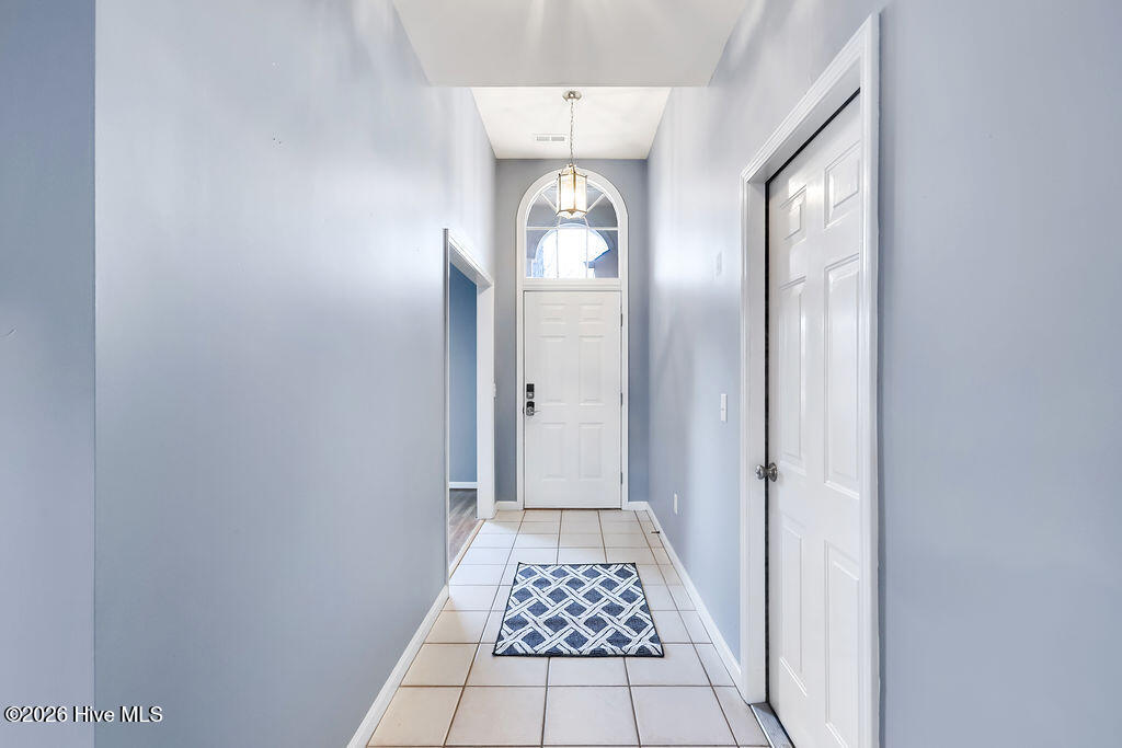 100549657 | Photo 18