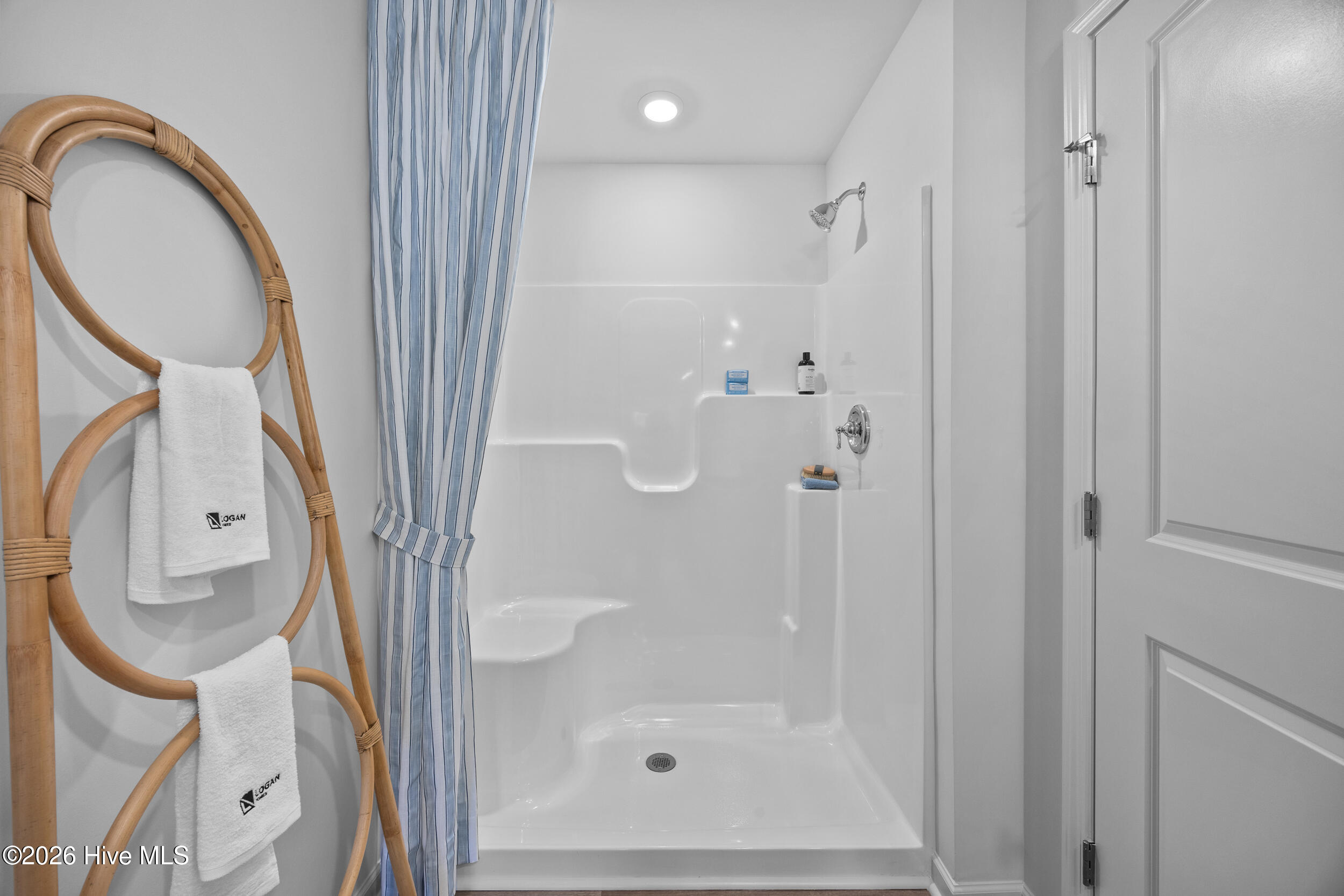 100589978 | Photo 10