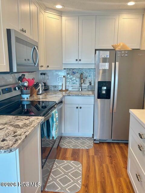 100548316 | Photo 15