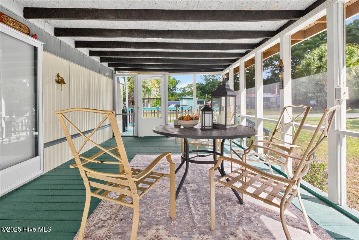 100534395 | Photo 35