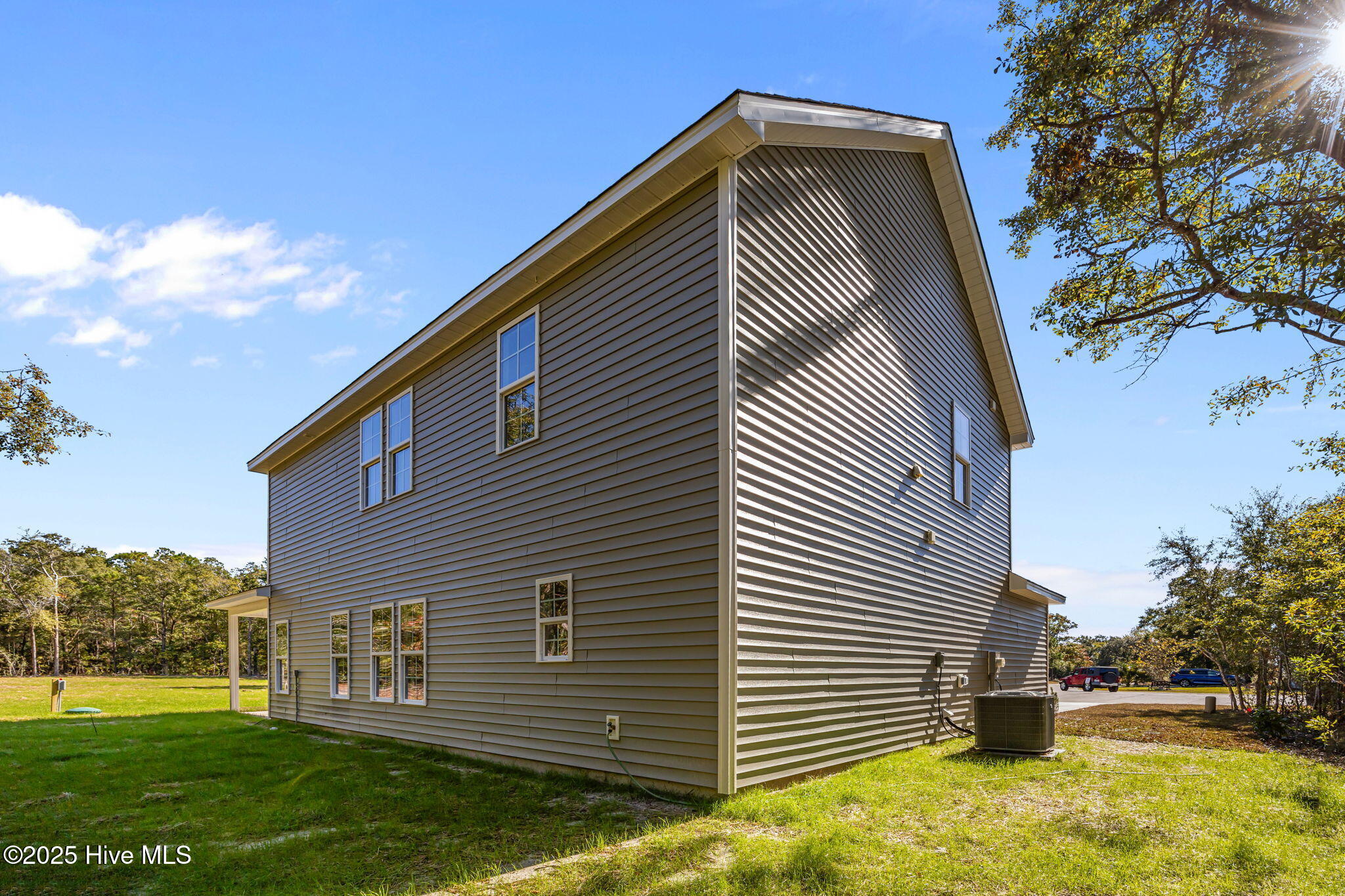 100509349 | Photo 42