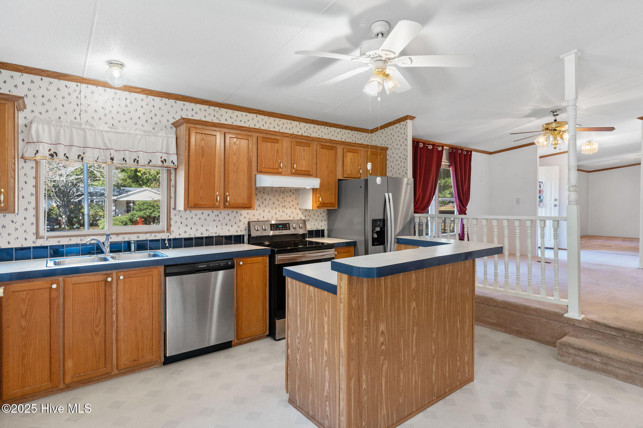 100541276 | Photo 13