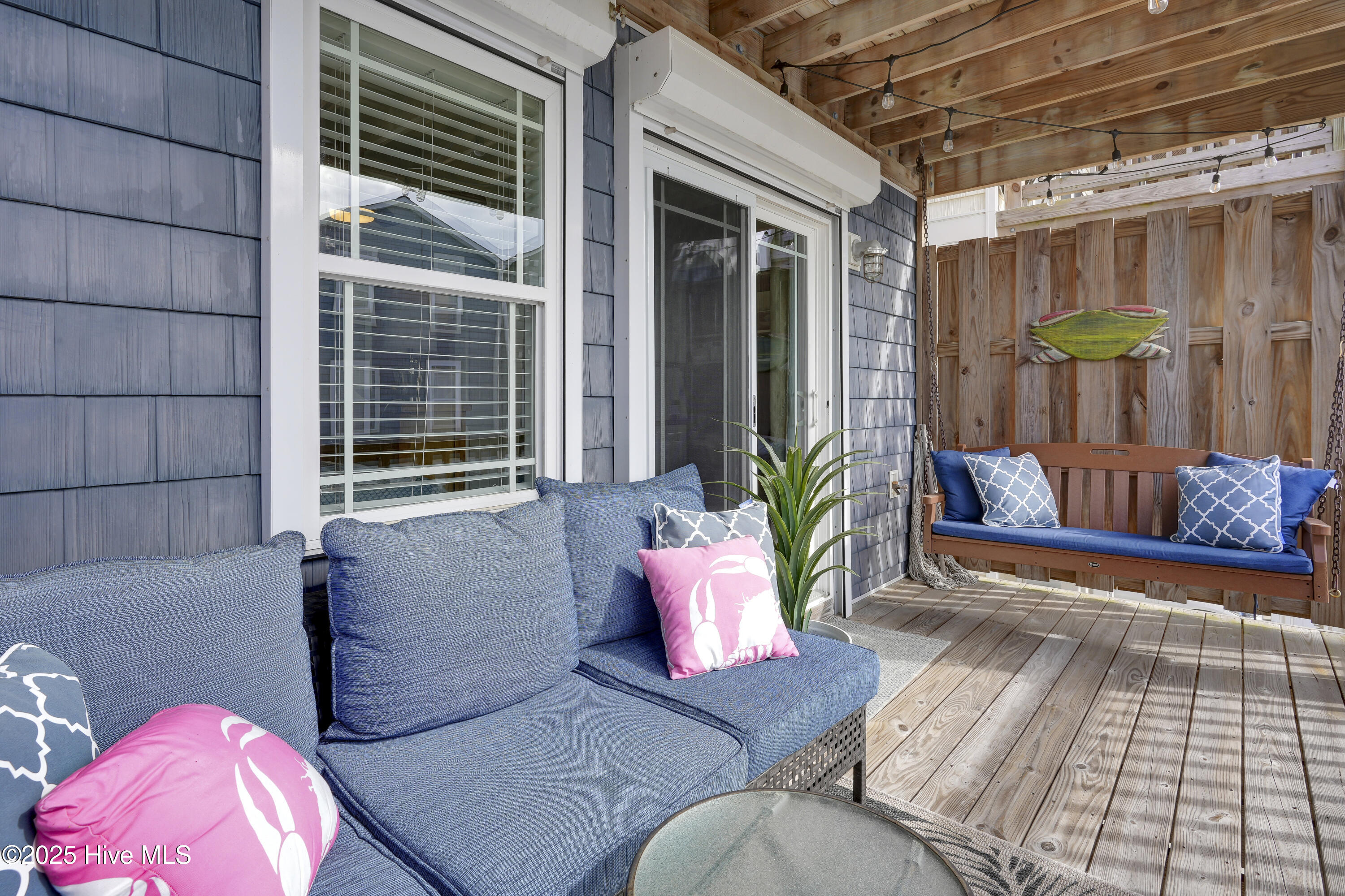 100532685 | Photo 13