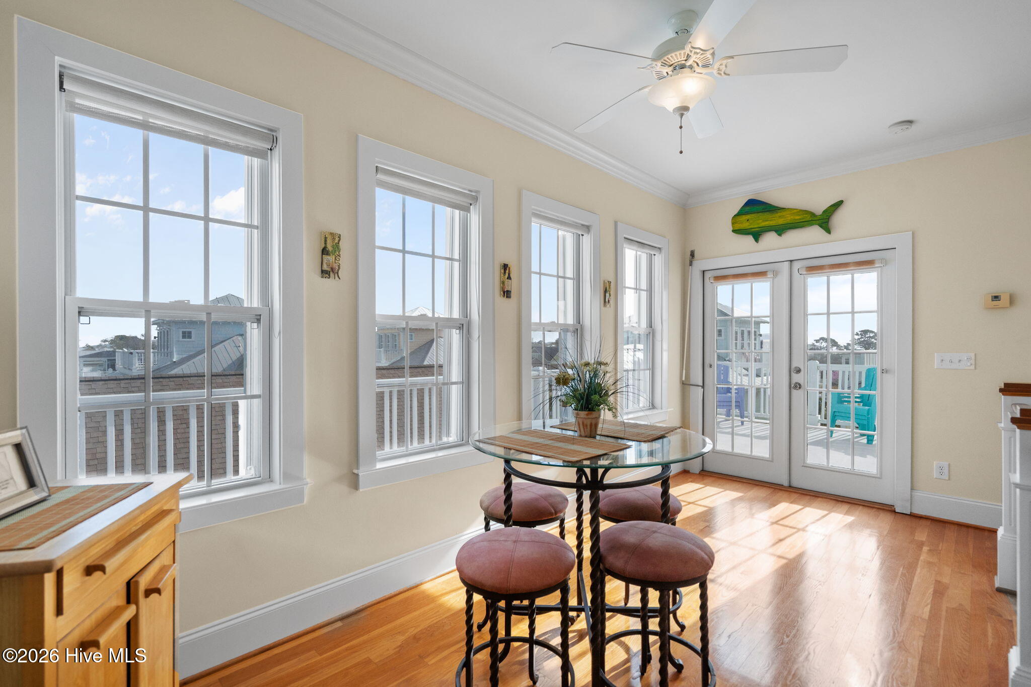 100561147 | Photo 45