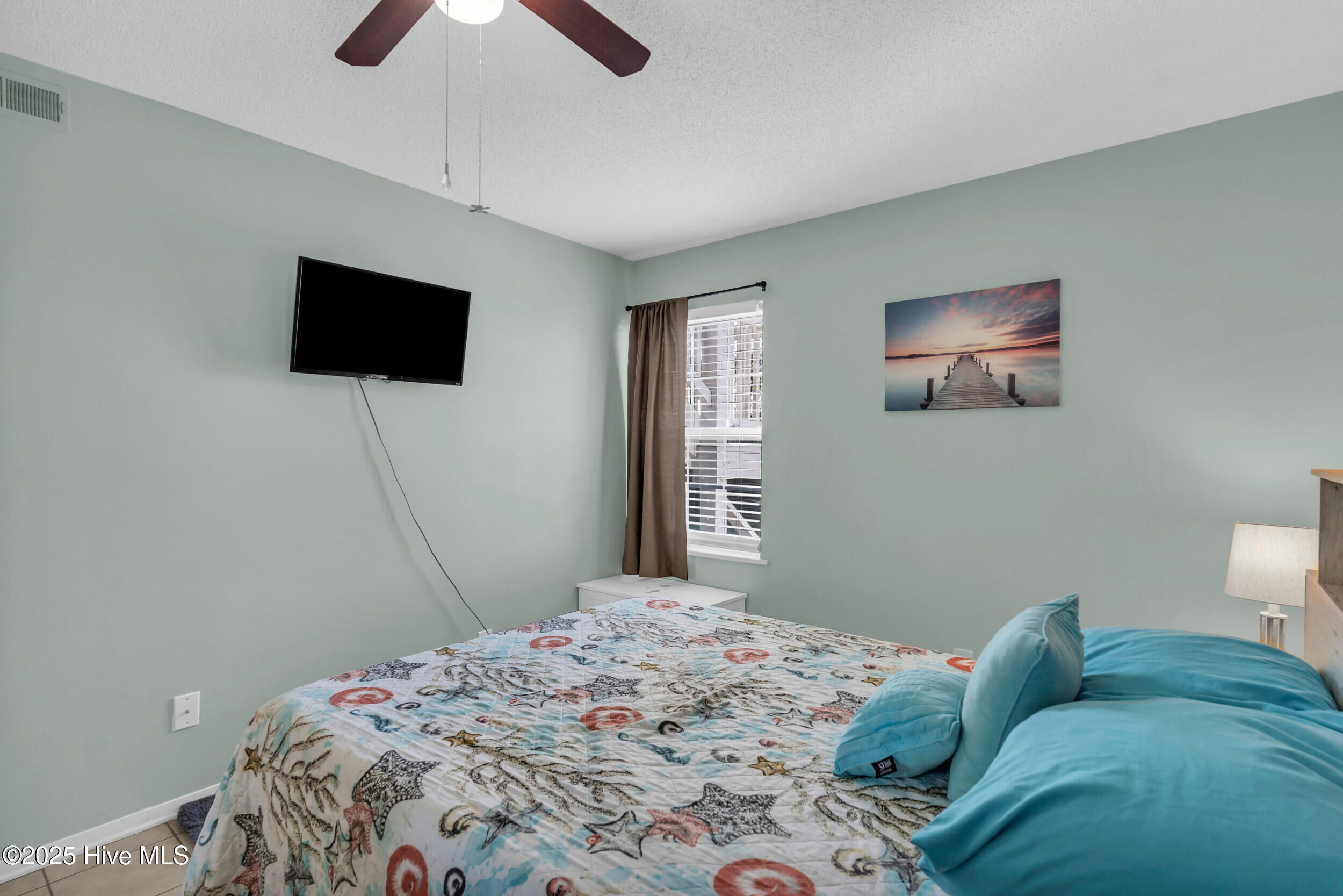 100542449 | Photo 18