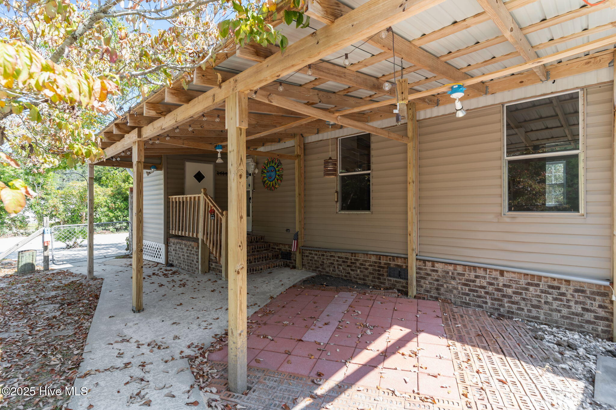 100531934 | Photo 40