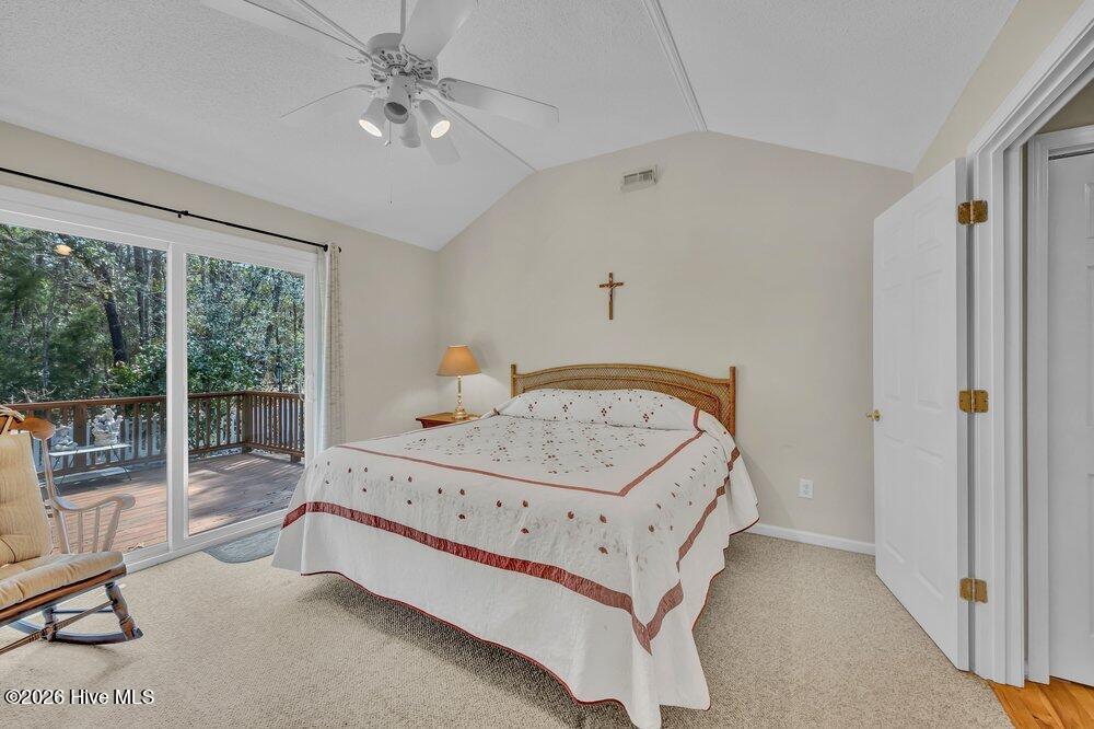 100558144 | Photo 13