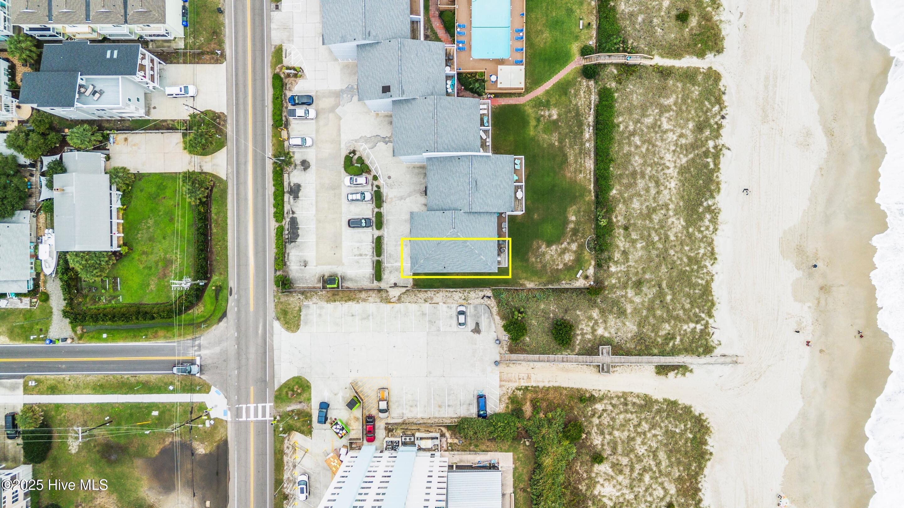 100536281 | Photo 32