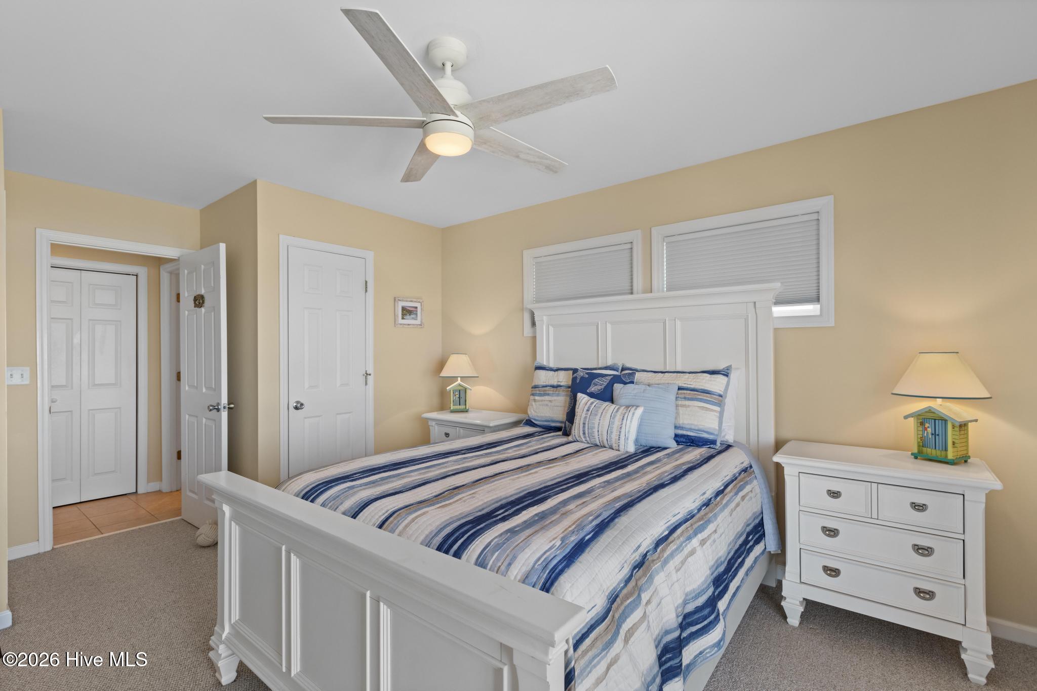 100562265 | Photo 24